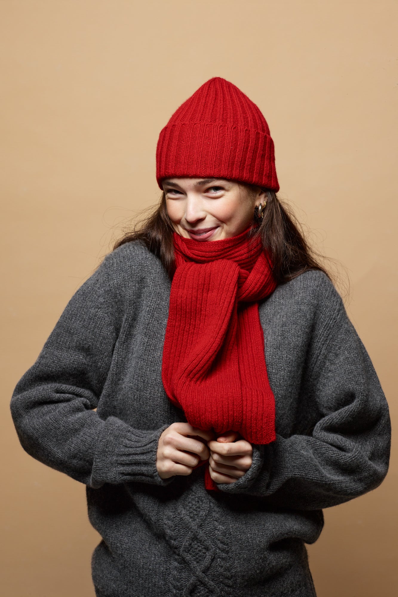 Premium Lambswool Beanie Hat for Men & Women - Soft Winter Knit Cap in Classic Red | Cozy Outdoor Activities, Skiing, Snowboarding & Casual Wear