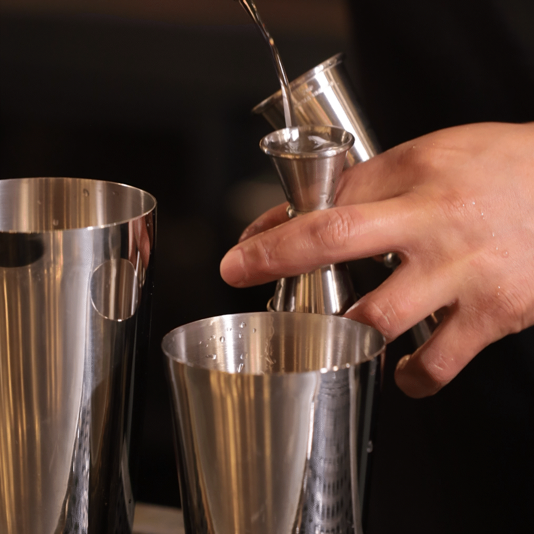 Premium Japanese Style Jigger - Stainless Steel Cocktail Measuring Tool (½oz & ¾oz) - Perfect for Mixing Martinis, Old Fashioned & Craft Cocktails at Home Bar