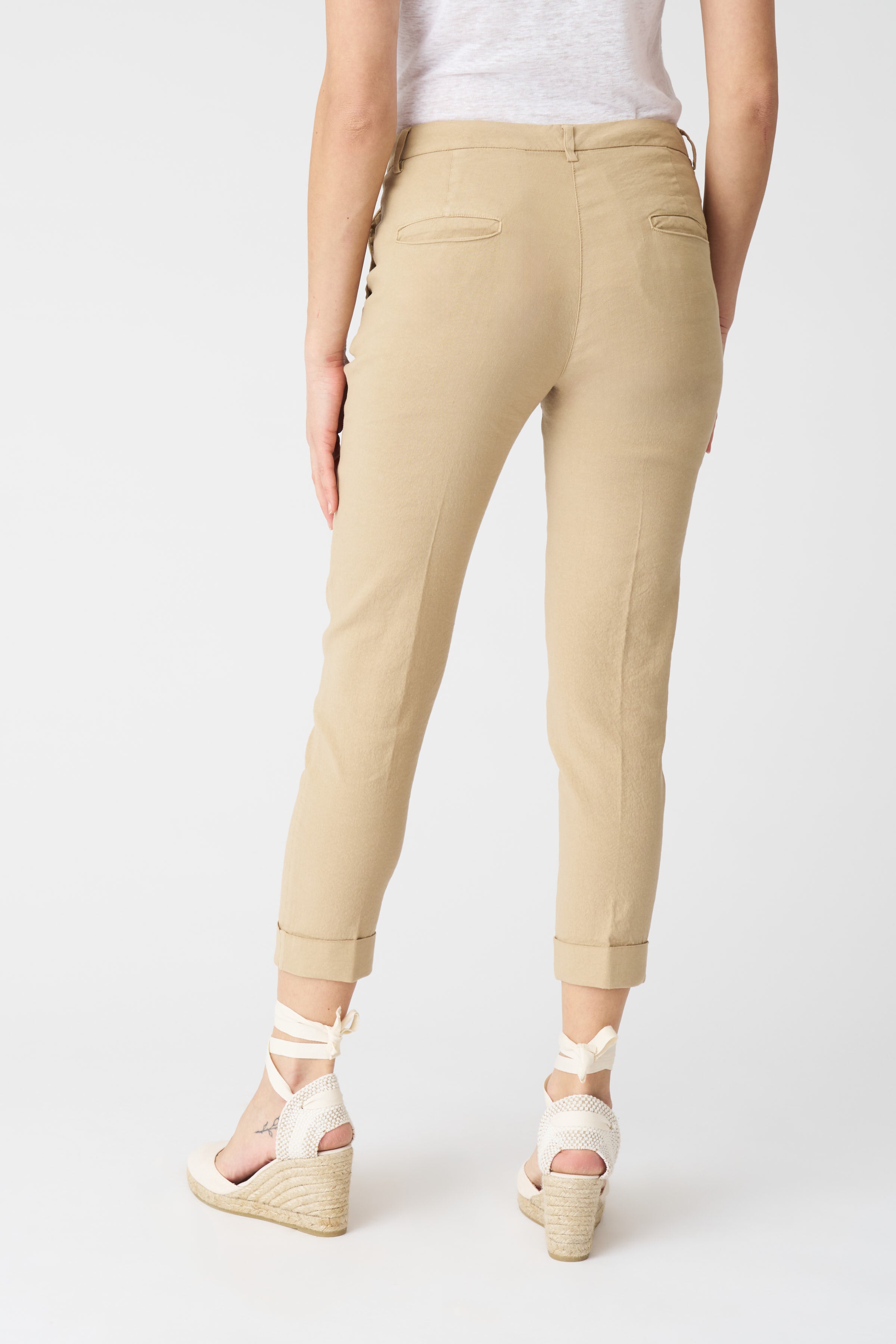 Stylish Women's High-Waisted Chino Cropped Pants - Comfortable & Trendy Casual Trousers for Work, Office, and Everyday Wear