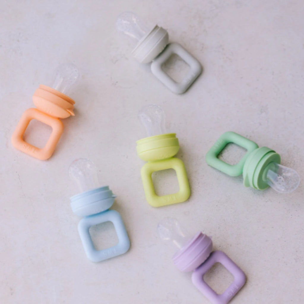Organic Silicone Baby Teether Feeder - BPA Free, Safe for Infants & Toddlers - Perfect for Soothing Sore Gums & Introducing Solids | Ideal for Home, Travel & Daycare Use