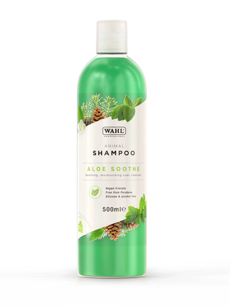 Wahl Aloe Soothe Shampoo for Dogs & Cats - Gentle Moisturizing Pet Shampoo with Aloe Vera for Itchy Skin & Dry Coat - Perfect for Bathing, Grooming & Allergy Relief