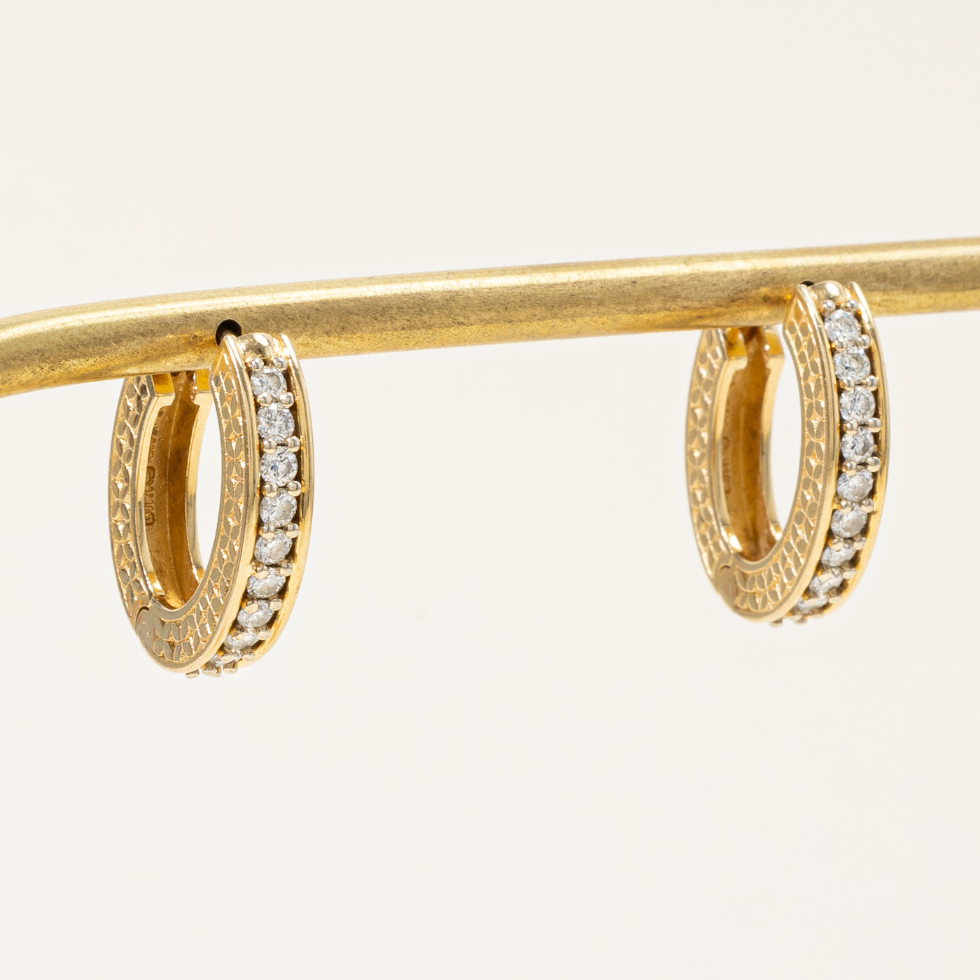 Sparkling Diamond Huggie Earrings for Women | 0.66 Carat Total Weight (ctw) | 14K Gold Hoop Earrings | Perfect for Everyday Wear, Parties & Special Occasions