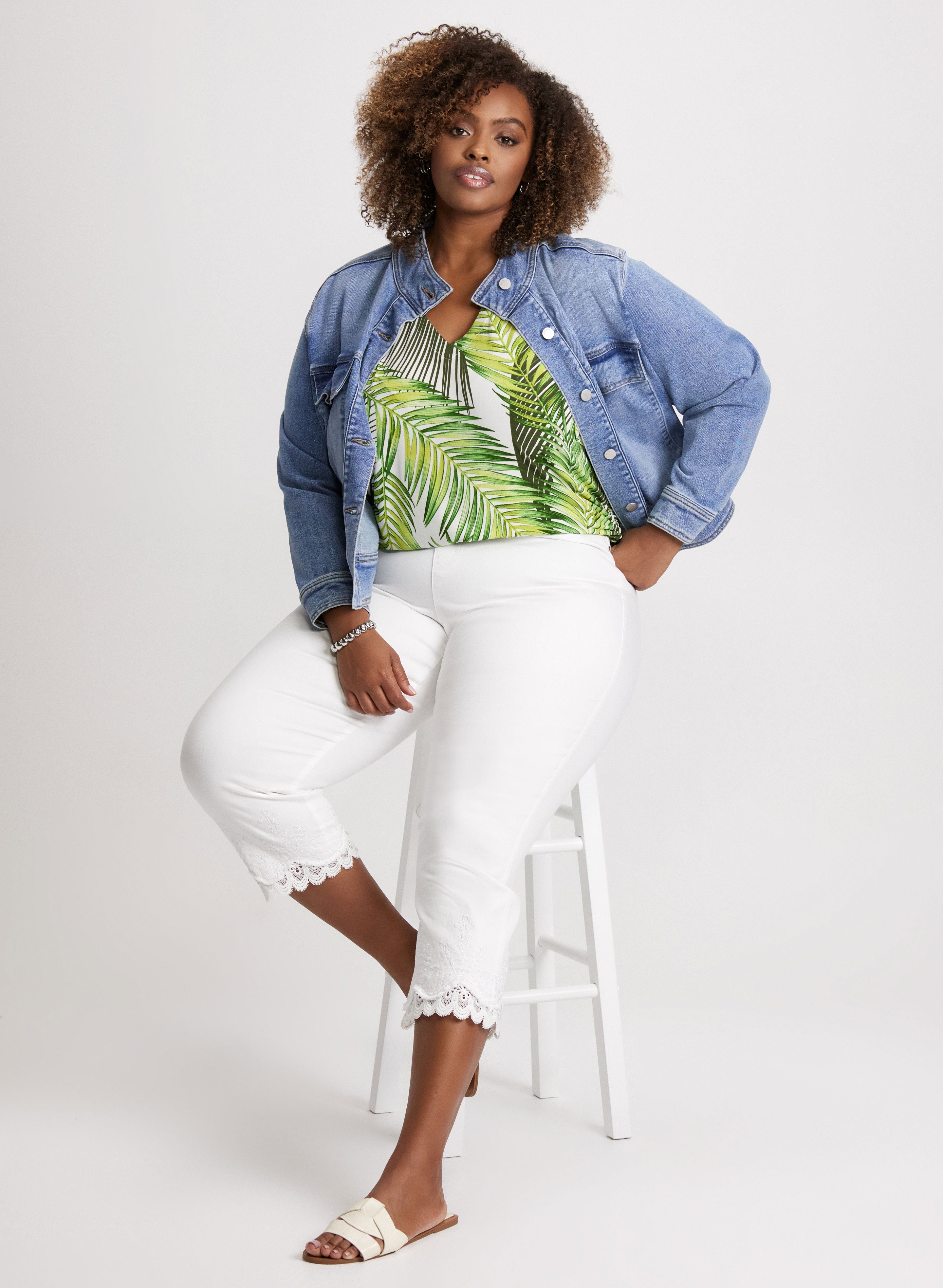 Stylish Women's Denim Jacket with Lace Trim & Matching Denim Capris Set - Perfect for Casual Outings, Date Nights, and Spring/Summer Fashion