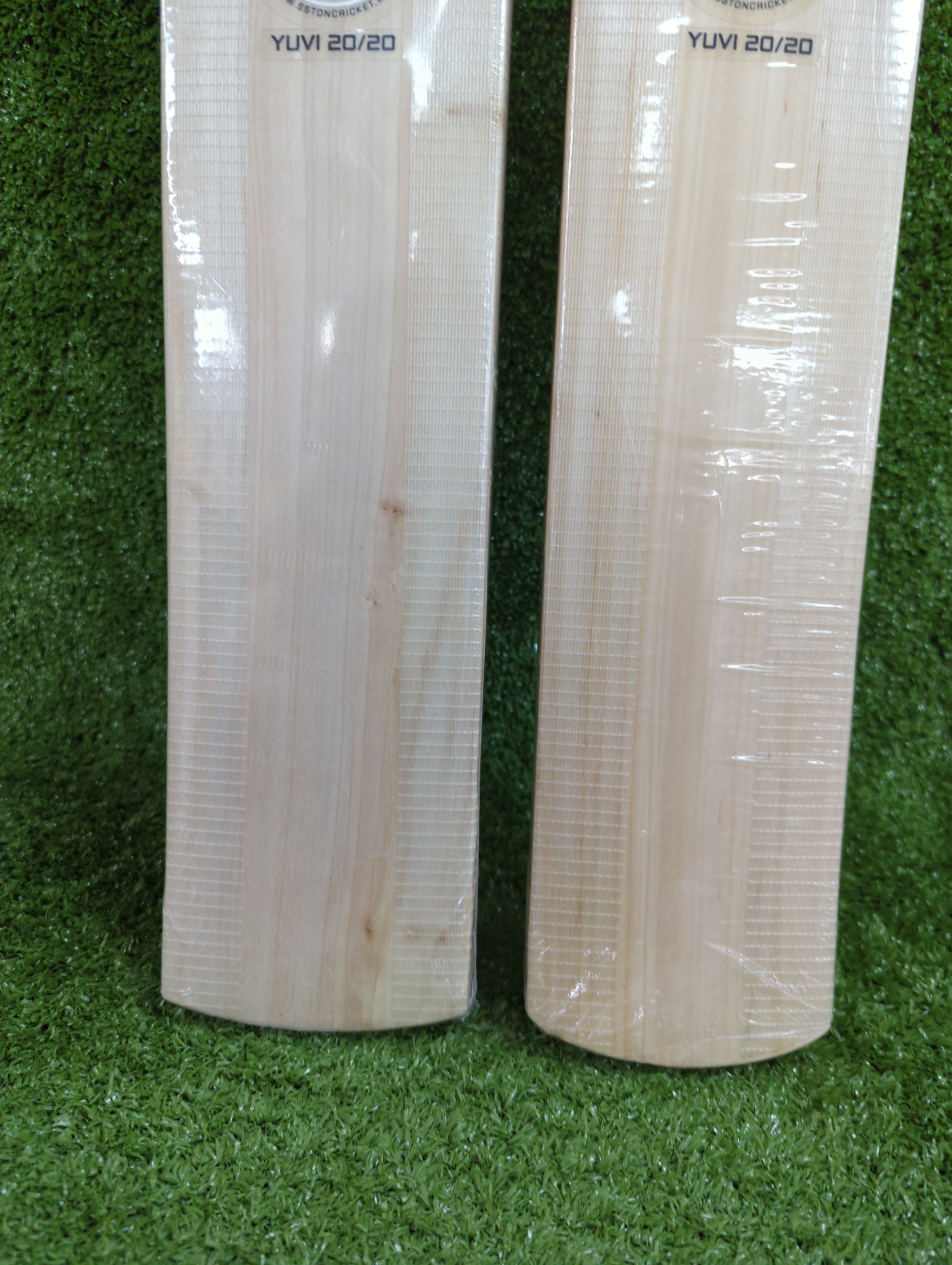 Premium SS Yuvi 20/20 Kashmir Willow Cricket Bat - Professional Grade Cricket Equipment for Practice & Matches - Perfect for Cricket Enthusiasts & Club Players