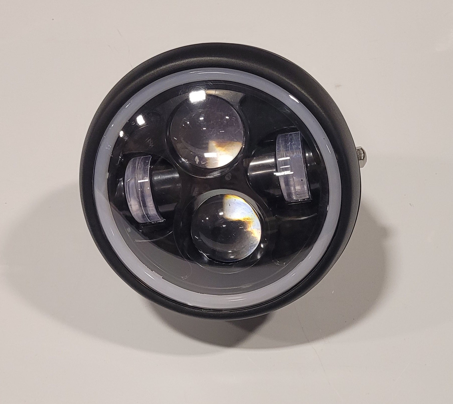 High-Performance LED Headlight Bulbs for Cars, Trucks & SUVs - Super Bright 6000K White Light, Easy Installation - Perfect for Night Driving & Off-Road Adventures