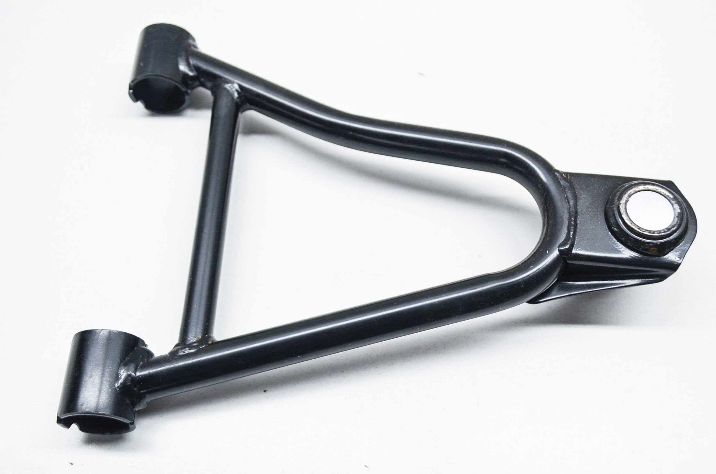 Yamaha FRT LWR ARM CMPL (R) 2HR-23580-01-00 Replacement Part - Compatible with Yamaha Motorcycles - Perfect for Repair & Maintenance - 1 Piece