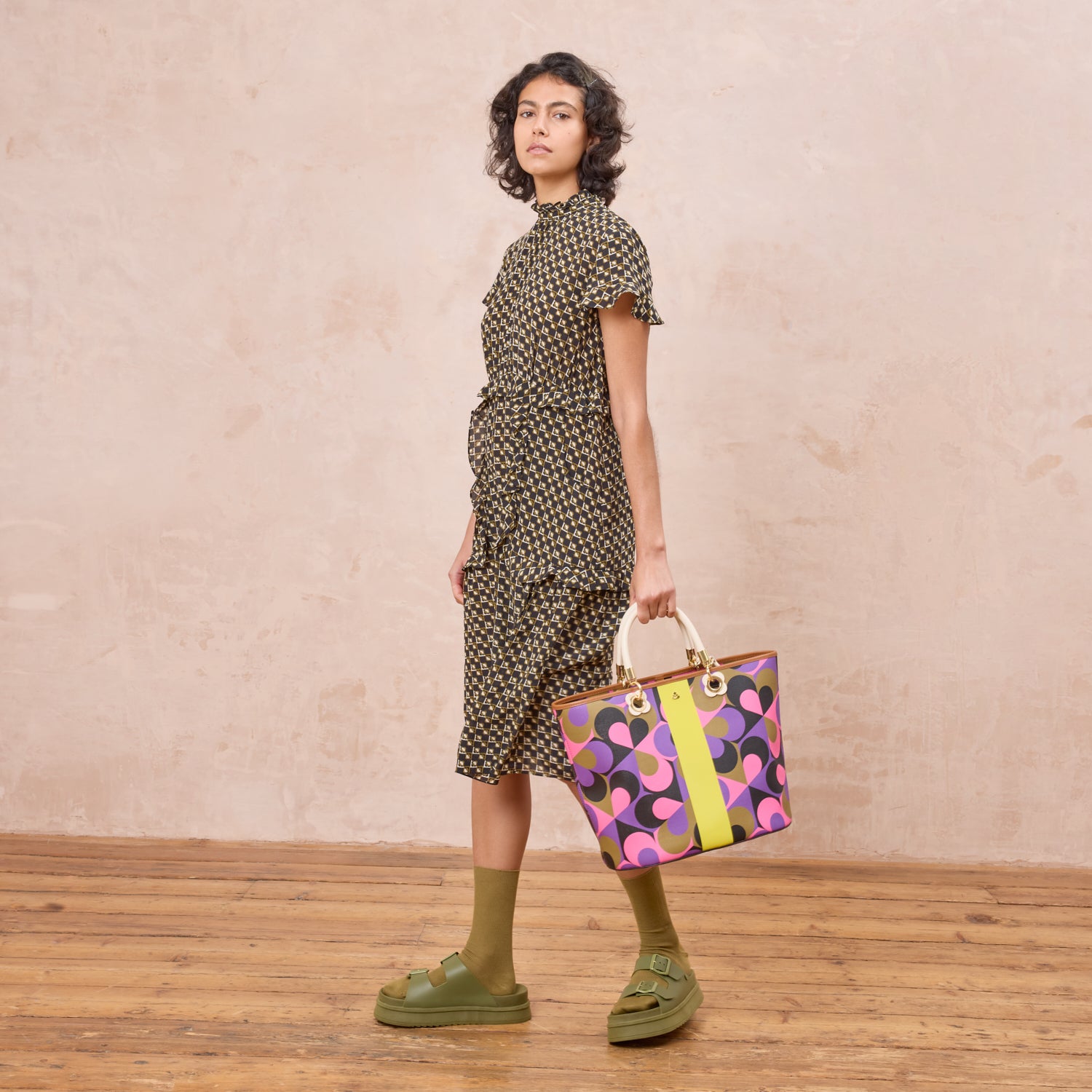 Smile Tote Bag - Kaleidoscope Violet Pattern Fashionable Shoulder Bag for Women | Perfect for Work, Shopping & Travel Accessories