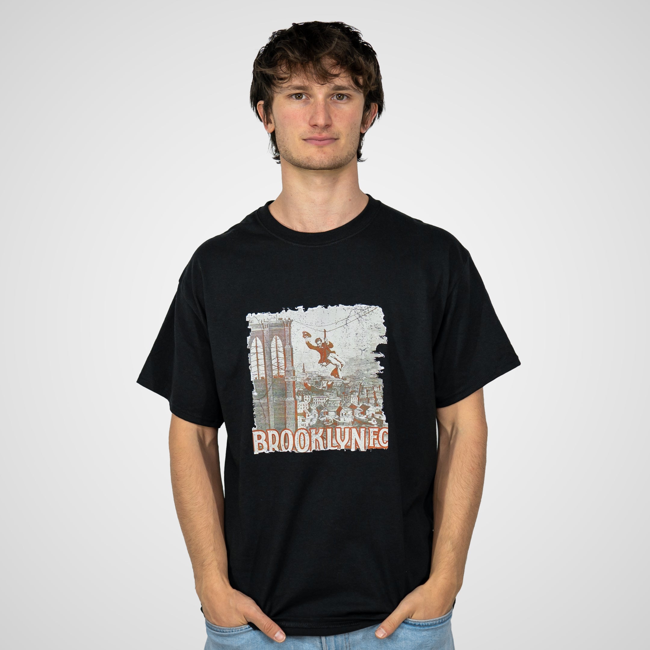 Brooklyn FC Vintage Bridge Retro Black T-Shirt for Men - Casual Streetwear Soccer Fan Tee for Everyday Wear & Game Day Outfits