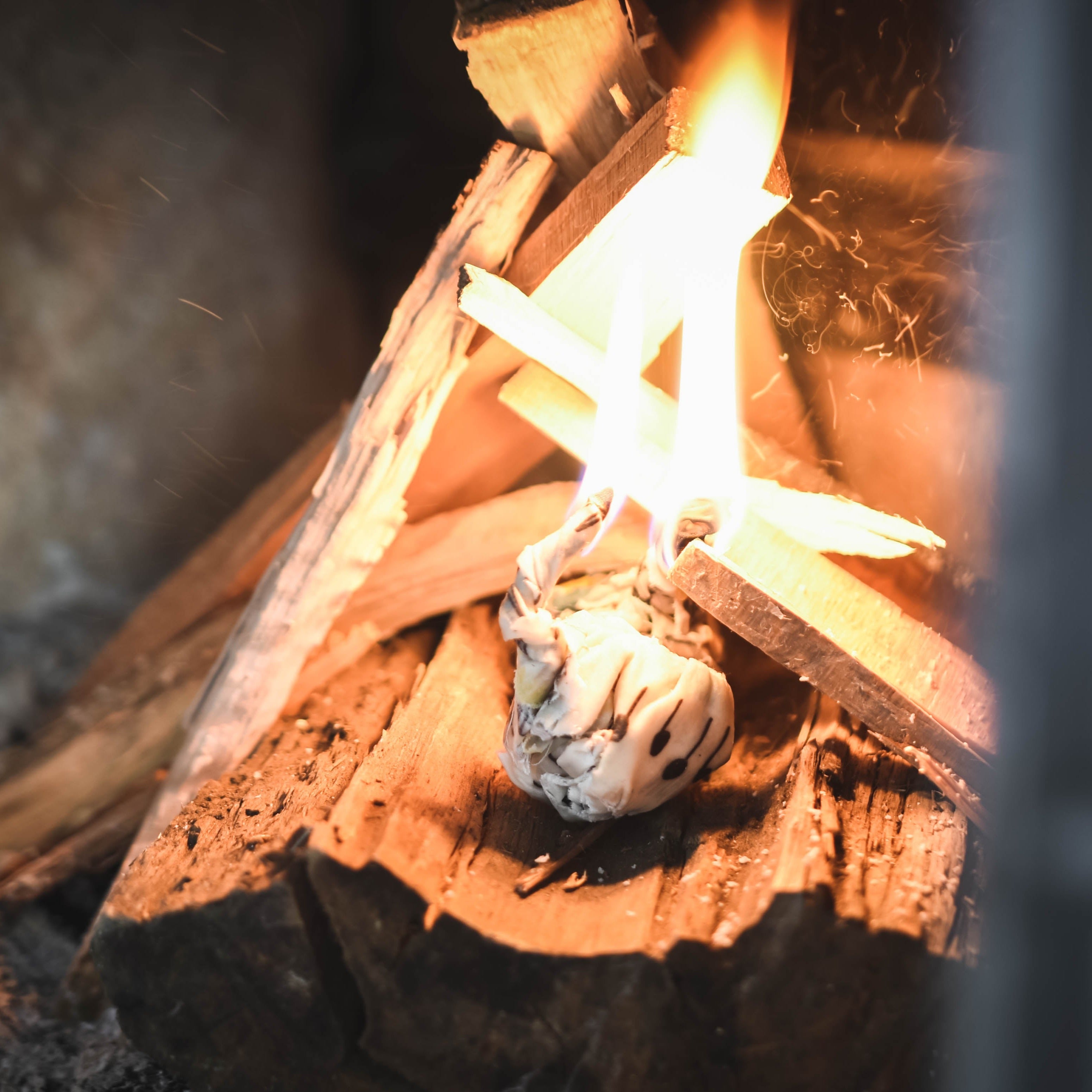 Natural Beeswax Firelighters - Bee Bombs for Camping, Fireplace & Outdoor Adventures | Eco-Friendly Fire Starters