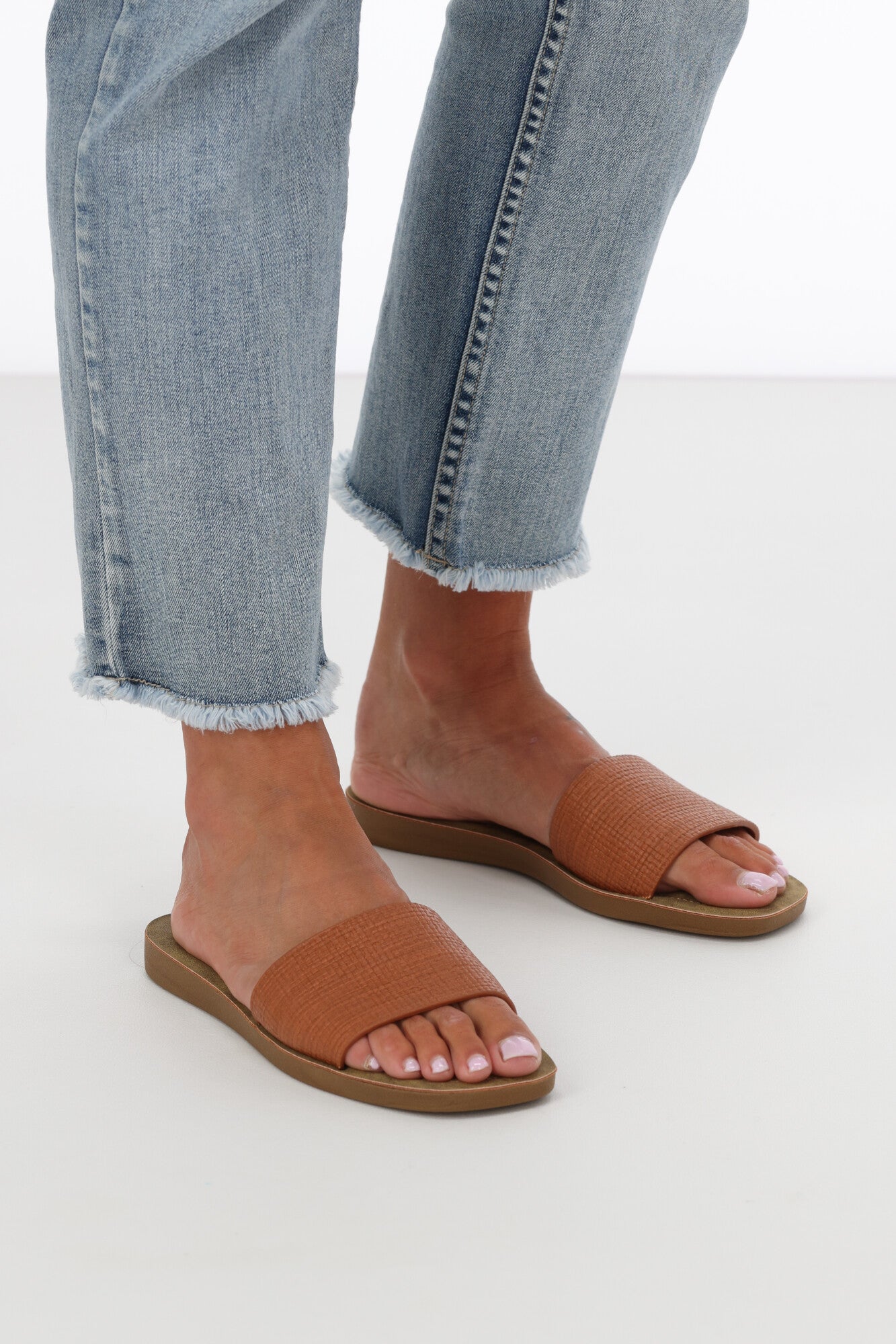 Cherry Lane Alyssia Slide Sandals for Women - Comfortable Tan Summer Slides with Soft Cushioning | Perfect for Beach, Pool, and Casual Outings