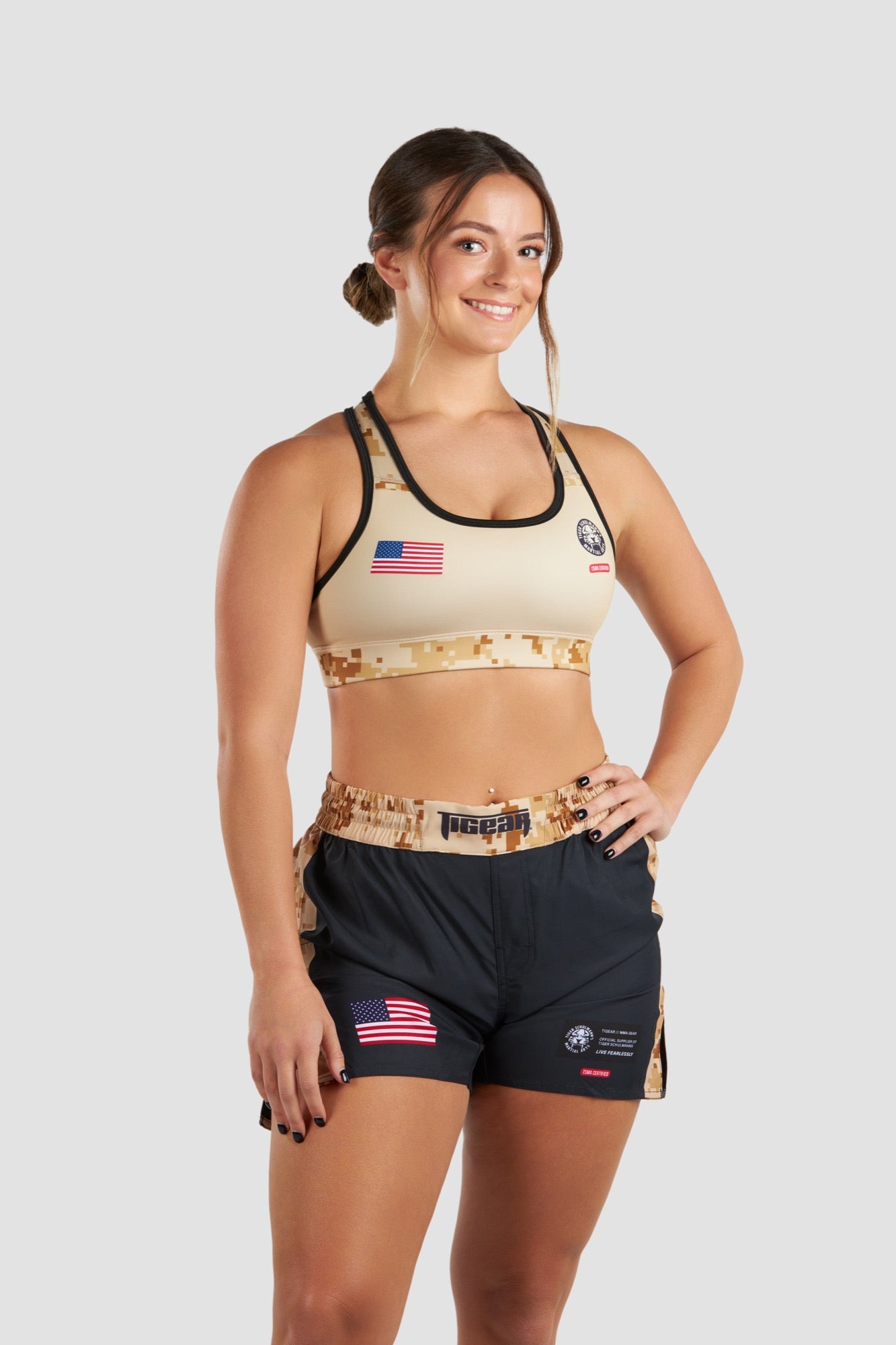 High-Performance Desert Camo Sports Bra for Women - Moisture-Wicking Workout Top for Running, Yoga & Outdoor Activities