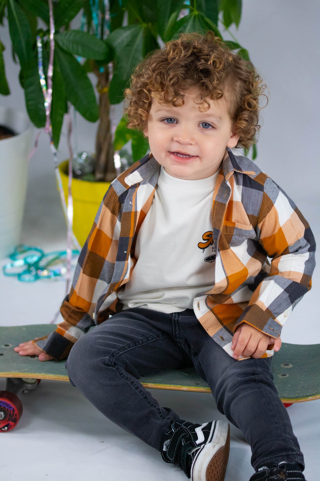 Stylish Checkered Flannel Long Sleeve Shirt for Boys - Soft & Comfortable Plaid Shirt for School, Outdoor Activities & Casual Wear