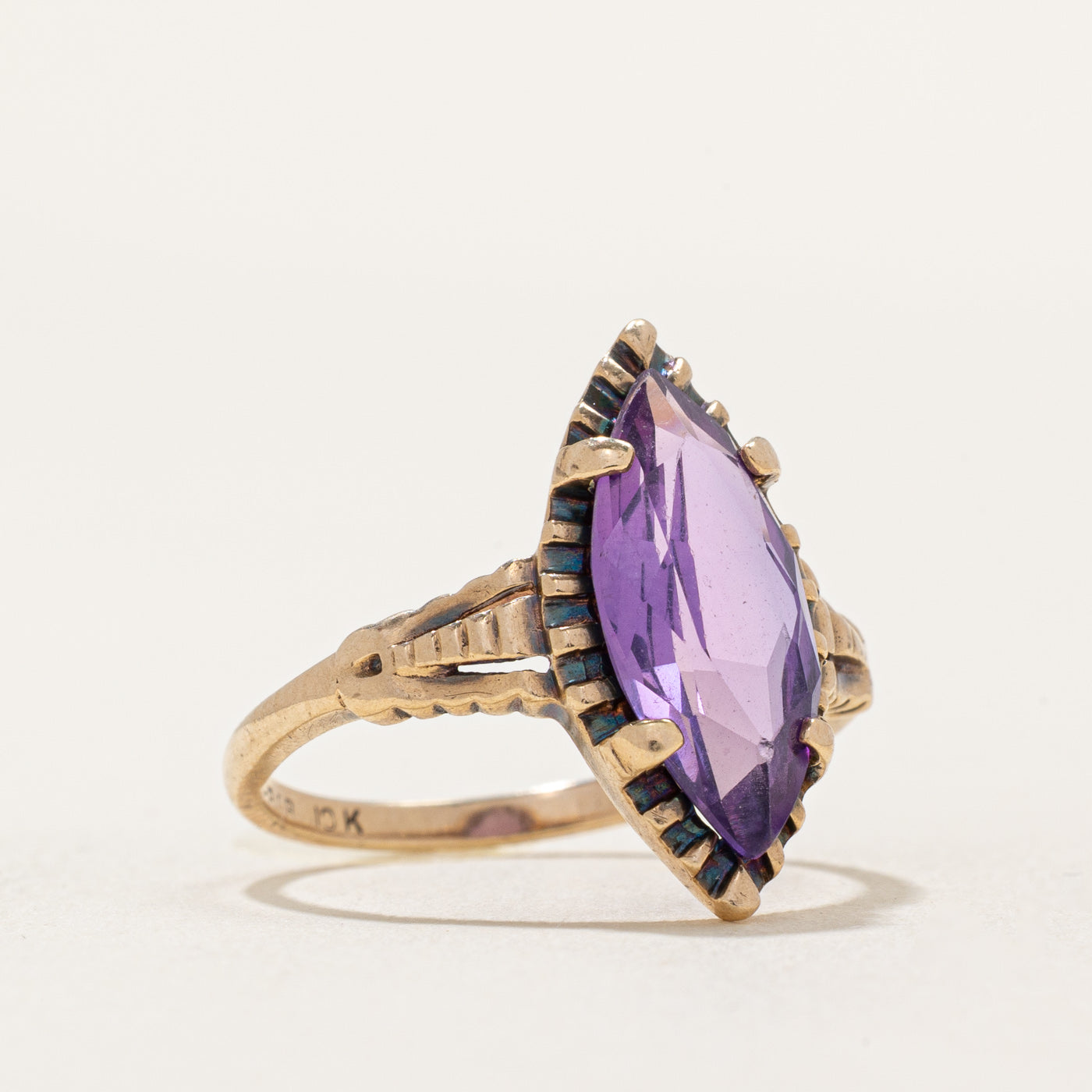 2.56ct Lab-Created Color Changing Sapphire Ring - Size 6.5 | Perfect for Engagement, Anniversary & Special Occasion Gifts