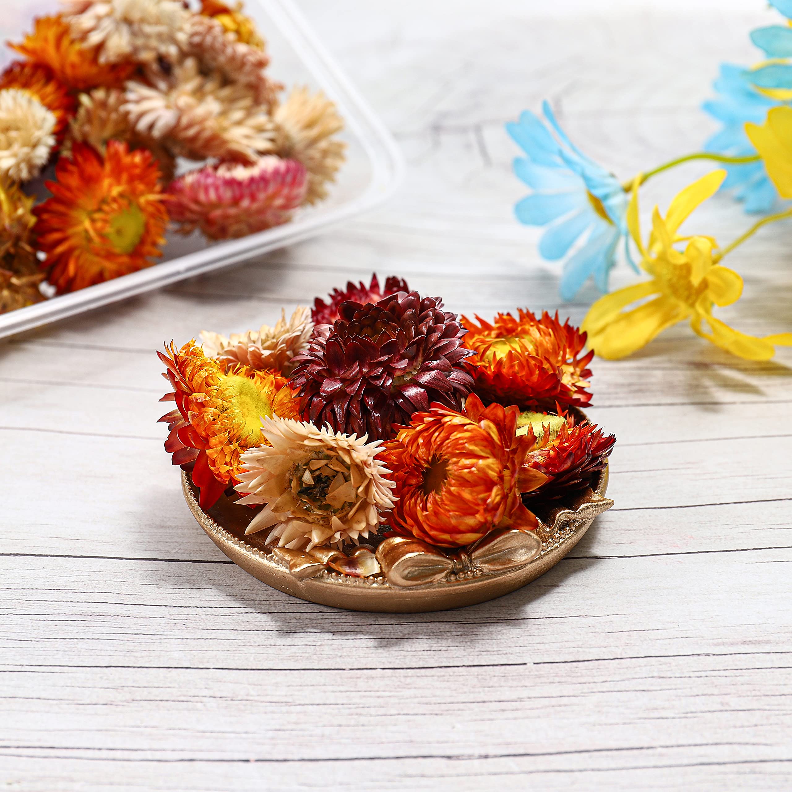 Real Dried Chrysanthemum Flowers for Epoxy Resin Molds - UV Resistant Natural Flower Fillings for Jewelry Making, DIY Crafts & Art Supplies - Perfect for Pendants, Keychains & Home Decor