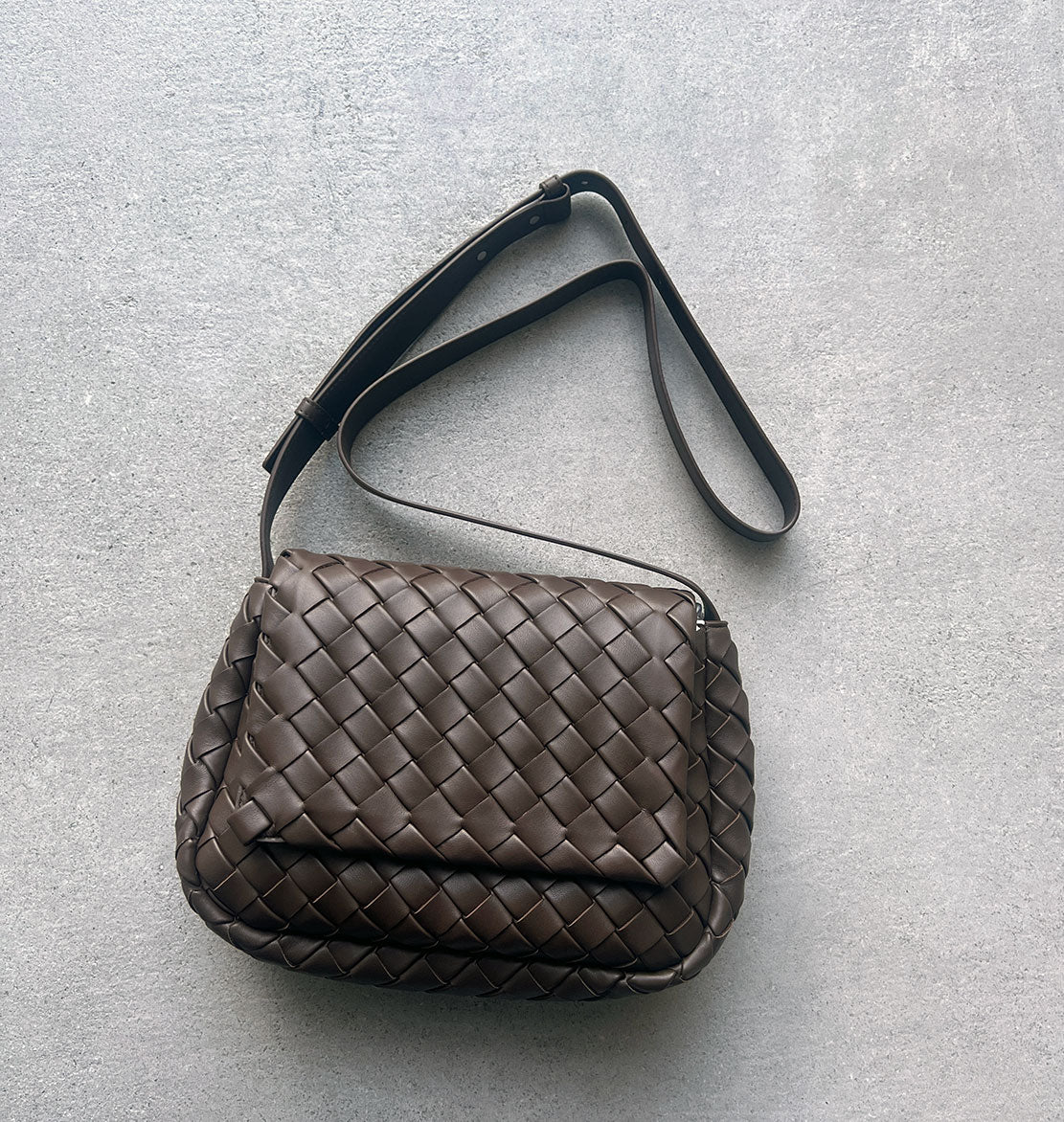Premium Soft Cobble Messenger Bag - Light Brown Leather Crossbody Bag for Men & Women | Stylish & Durable Everyday Carry for Work, Travel & Commuting