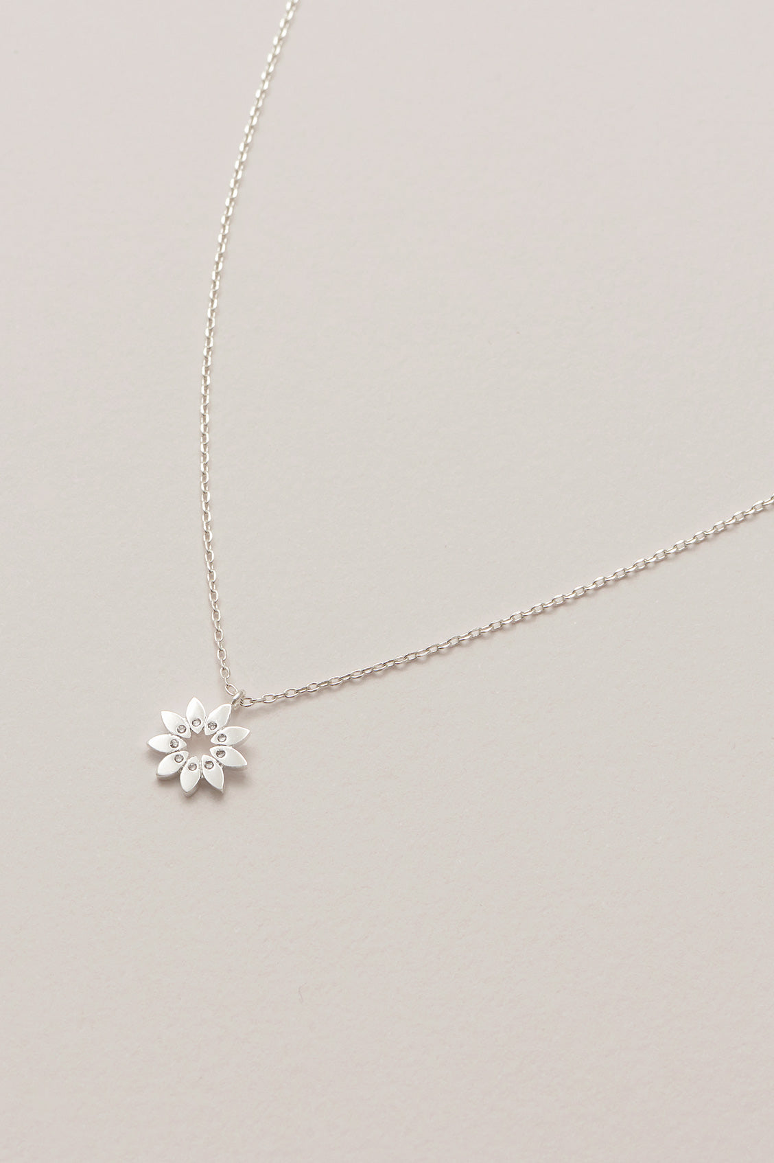 Elegant Modern Flower Necklace with Cubic Zirconia CZ Stones - Perfect for Weddings, Parties & Everyday Wear