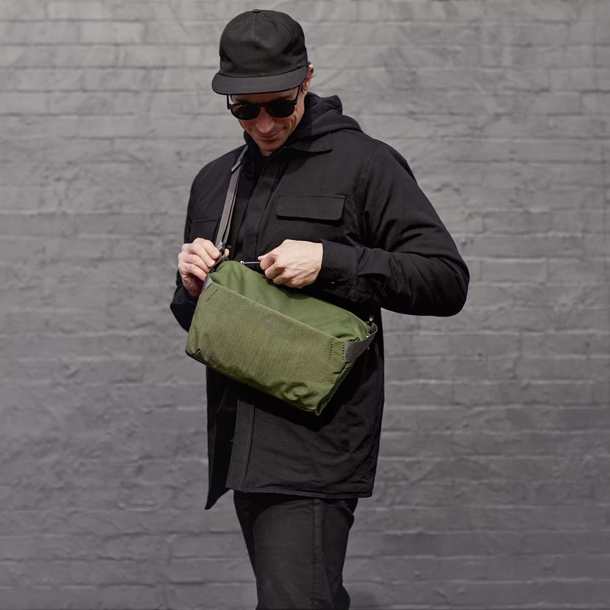 Bellroy Venture Sling 9L Crossbody Bag - Lightweight & Water-Resistant Travel Sling Pack for Men & Women - Perfect for Hiking, Commuting & Everyday Carry