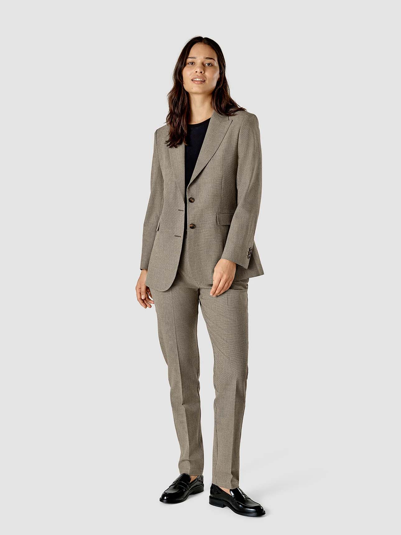 Premium Slim Fit Suit for Men - Modern Tapered Design for Business & Formal Occasions - Perfect for Office, Weddings & Special Events