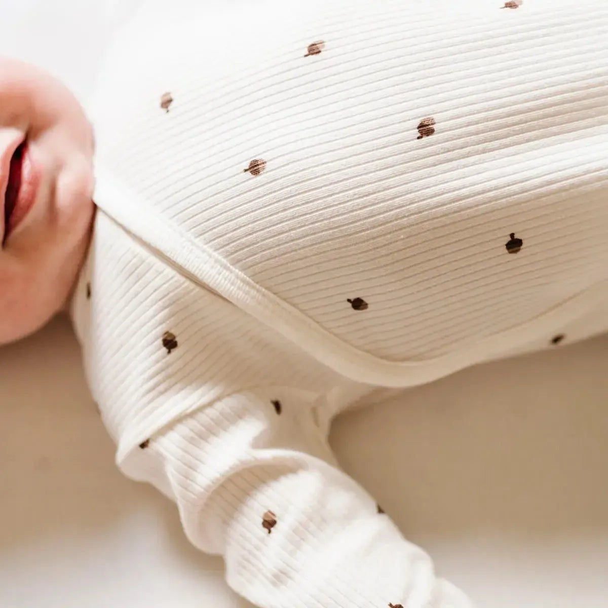 Ely's & Co Baby Kimono Side Zipper Footie Pajamas - Soft Cotton Sleepwear for Newborns & Infants (Acorn Pattern) - Perfect for Nursery, Bedtime & Photo Shoots