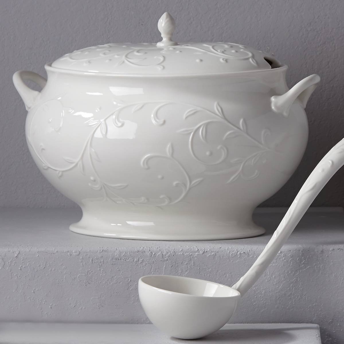 Opal Innocence Hand-Carved Soup Tureen Set - Elegant Serving Bowl for Dinner Parties, Holiday Gatherings & Formal Dining