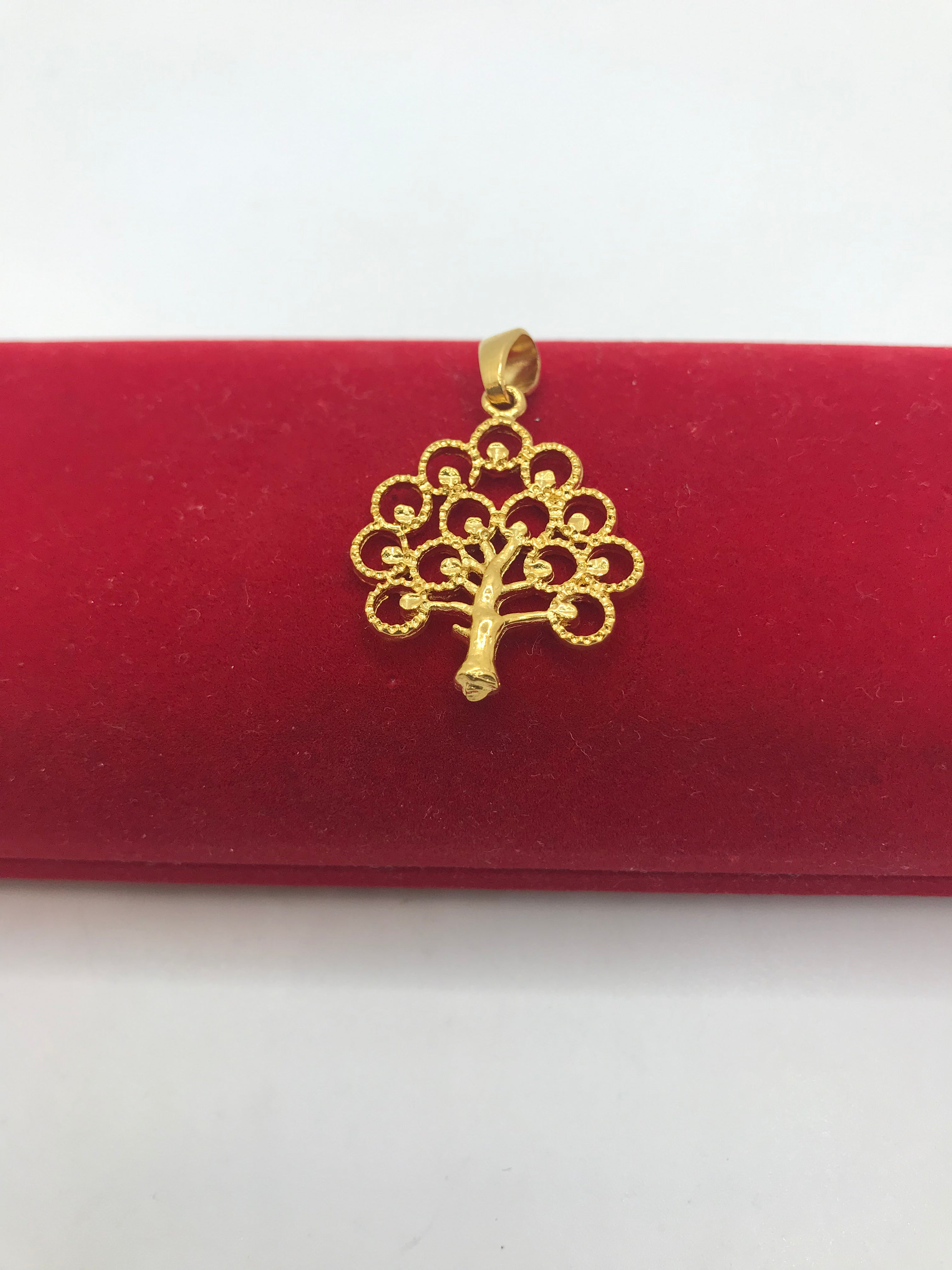 Tree of Life Pendant Necklace - Spiritual Symbol Jewelry for Women & Men - Perfect for Meditation, Yoga & Gift Giving