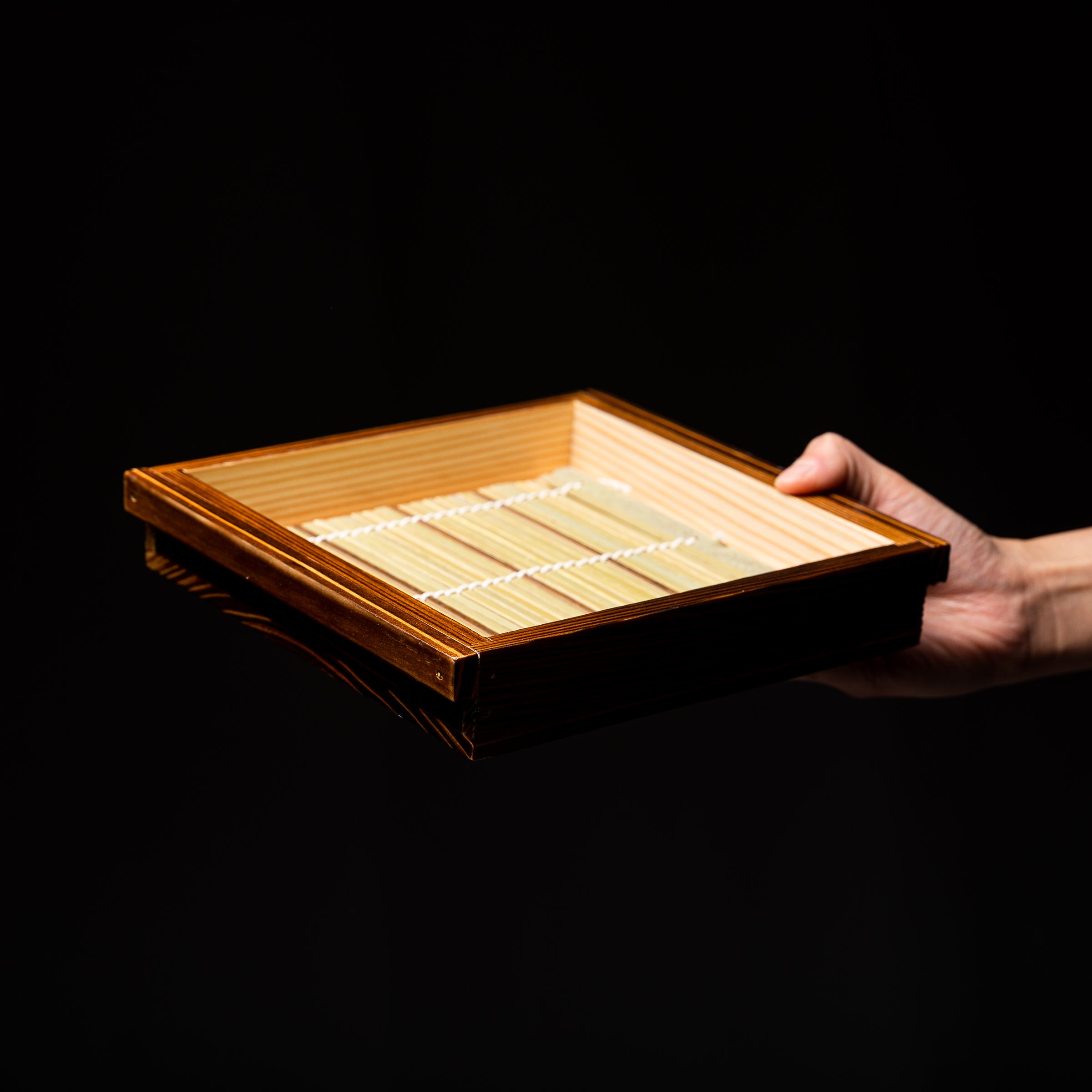 Premium Yaki Sugi Wood Square Soba Noodle Bowl - 20cm Handcrafted Japanese Style Noodle Serving Dish for Sushi, Ramen & Asian Cuisine | Perfect for Home Dining & Restaurant Presentation