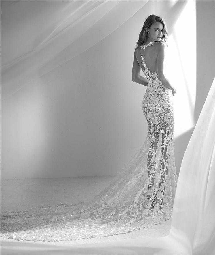 Atelier Pronovias Rubi Wedding Dress - Size 10 | Elegant Bridal Gown for Church Ceremony & Beach Weddings