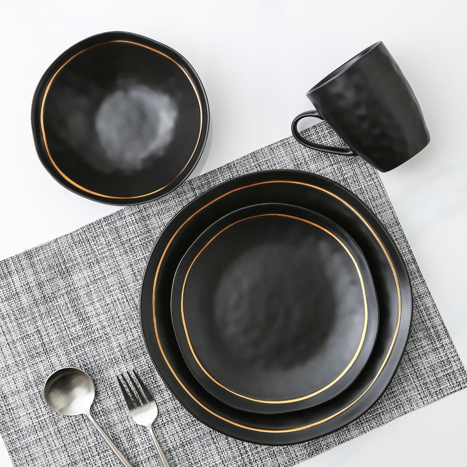 Premium Clara Porcelain 16-Piece Dinnerware Set - Elegant Black Tableware for Formal Dining & Entertaining - Perfect for Dinner Parties, Holidays & Special Occasions