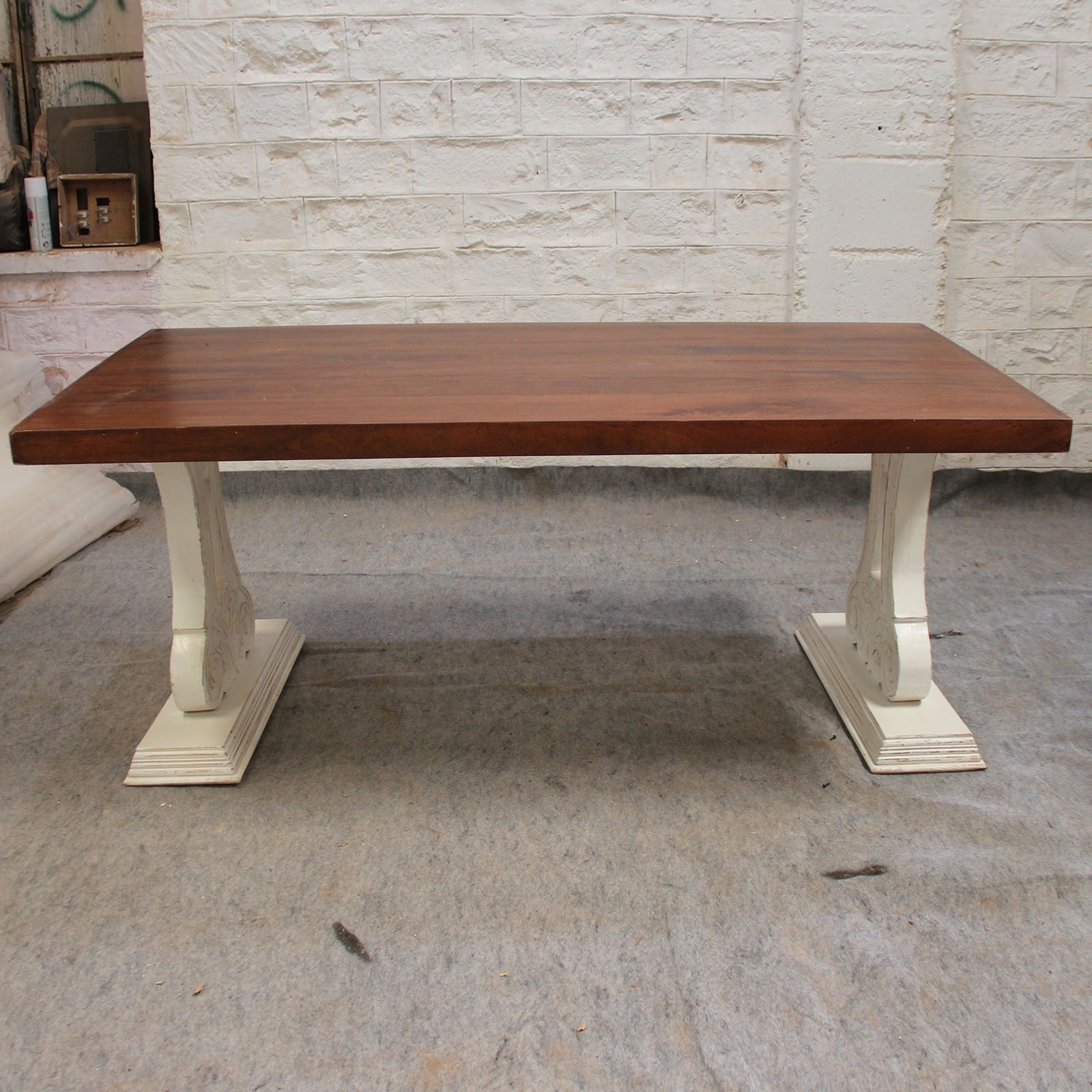 French Style Pedestal Dining Table with Carved Legs - 180x90cm (6-8 Seater) - Two-Tone RAMPLING Finish - Perfect for Formal Dining Rooms & Elegant Home Decor