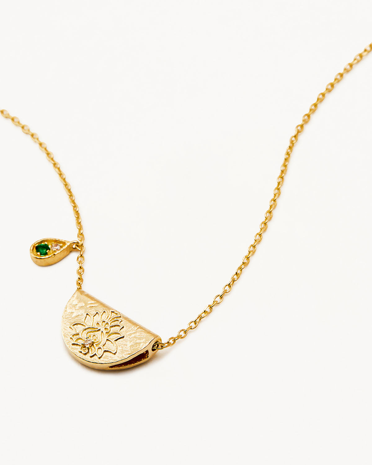 18K Gold Vermeil Lotus Birthstone Necklace - May Birthstone Emerald Pendant for Women | Elegant Jewelry Gift for Mother's Day, Birthday & Special Occasions