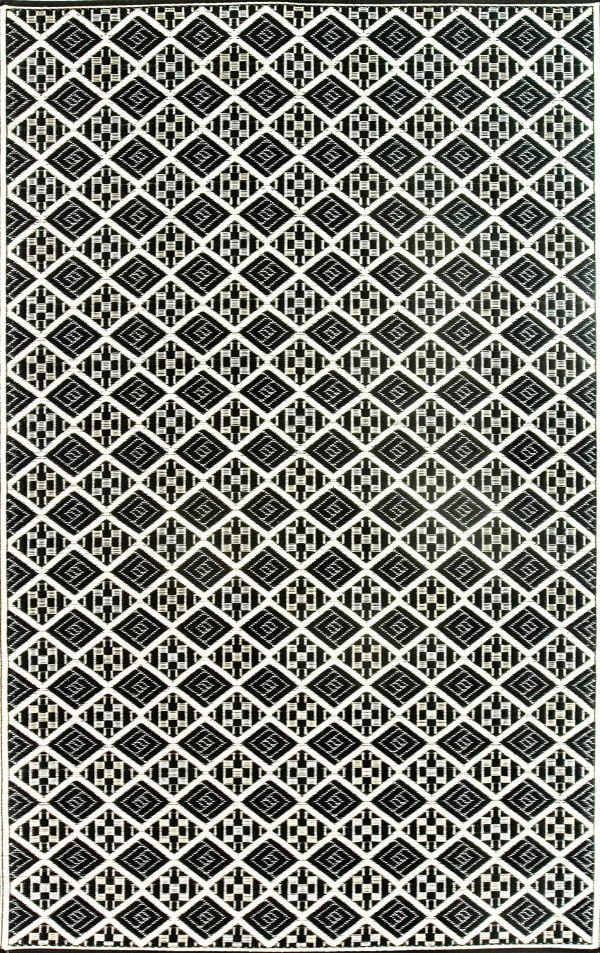 Mad Mats Geometric Outdoor Rug - Reversible Plastic Mat 5' x 8' in Scotch Black/White - Perfect for Patio, Deck, Poolside & Backyard Decor