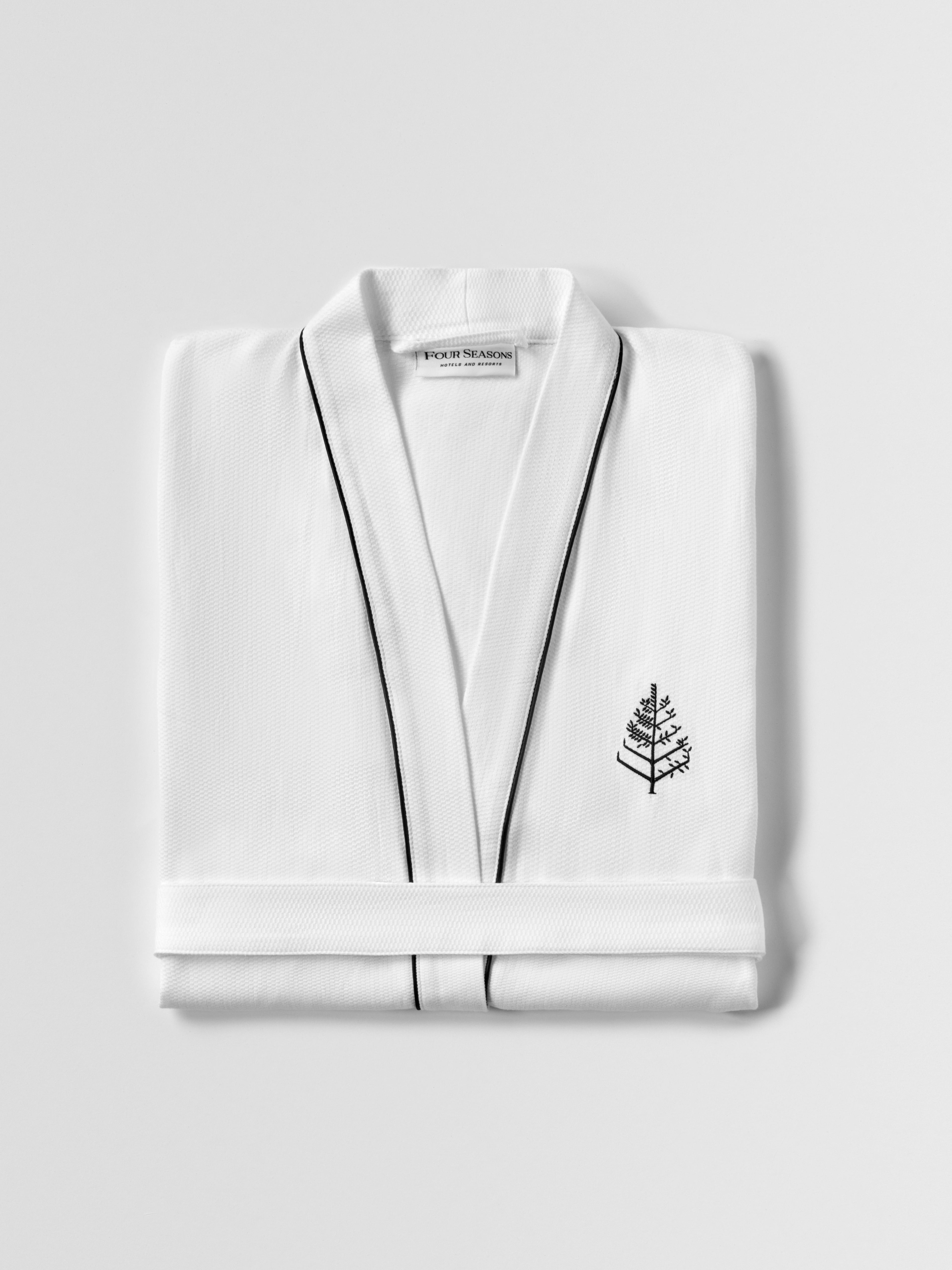 Luxury Resort Robe for Women & Men - Soft & Comfortable Spa Bathrobe - Perfect for Hotels, Vacations, and Relaxation at Home