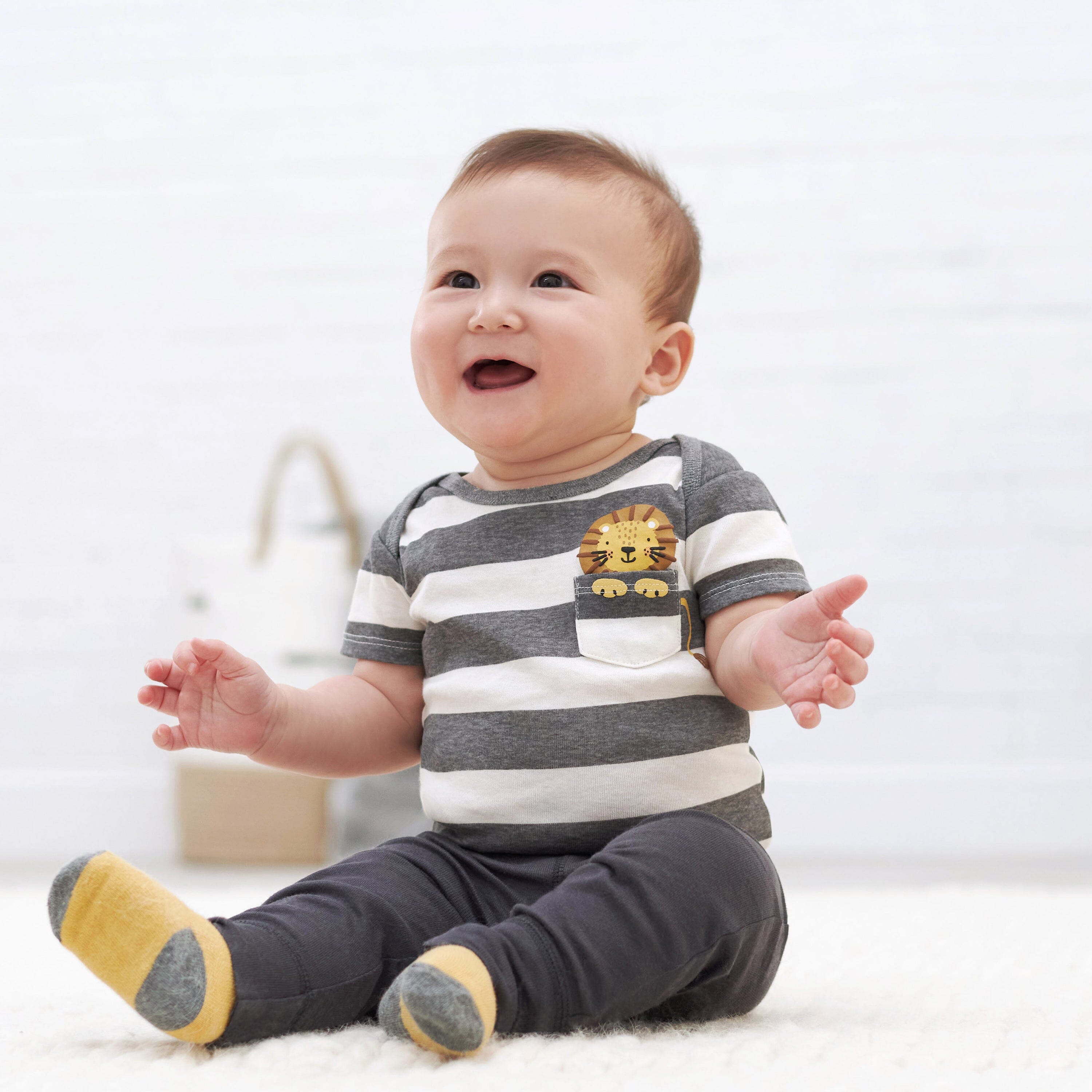 3 Pack Baby Boys Lion Short Sleeve Onesies® Bodysuits - Cute Animal Print Rompers for Newborns & Infants - Perfect for Playtime, Daycare & Photo Shoots