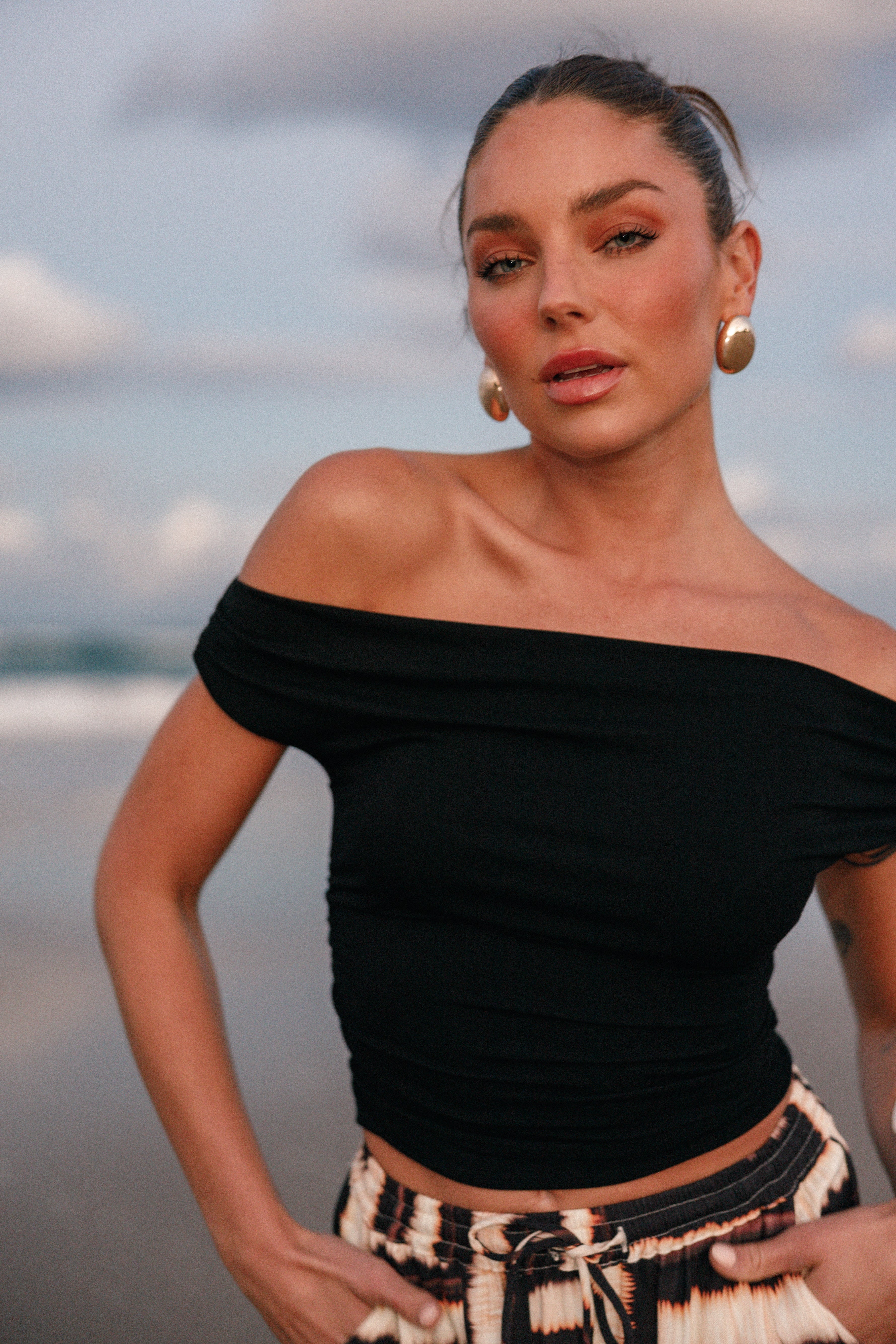 Lanna Women's Off Shoulder Tops Black - Sexy Sleeveless Blouse for Summer, Beach, Party & Date Night
