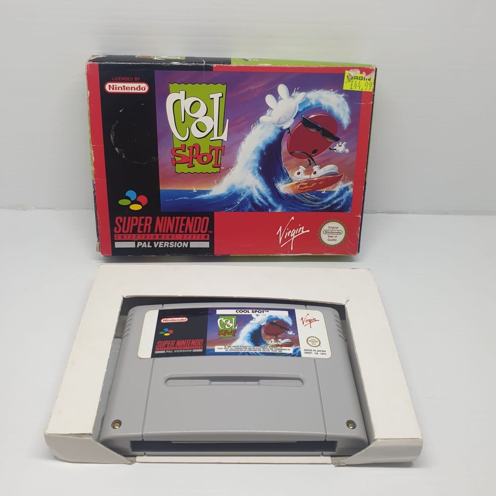 Cool Spot Super Nintendo SNES Game - Complete PAL Version in Original Box | Retro Gaming Collectible for SNES Enthusiasts | Perfect for Nostalgic Gaming Sessions and Collector's Display
