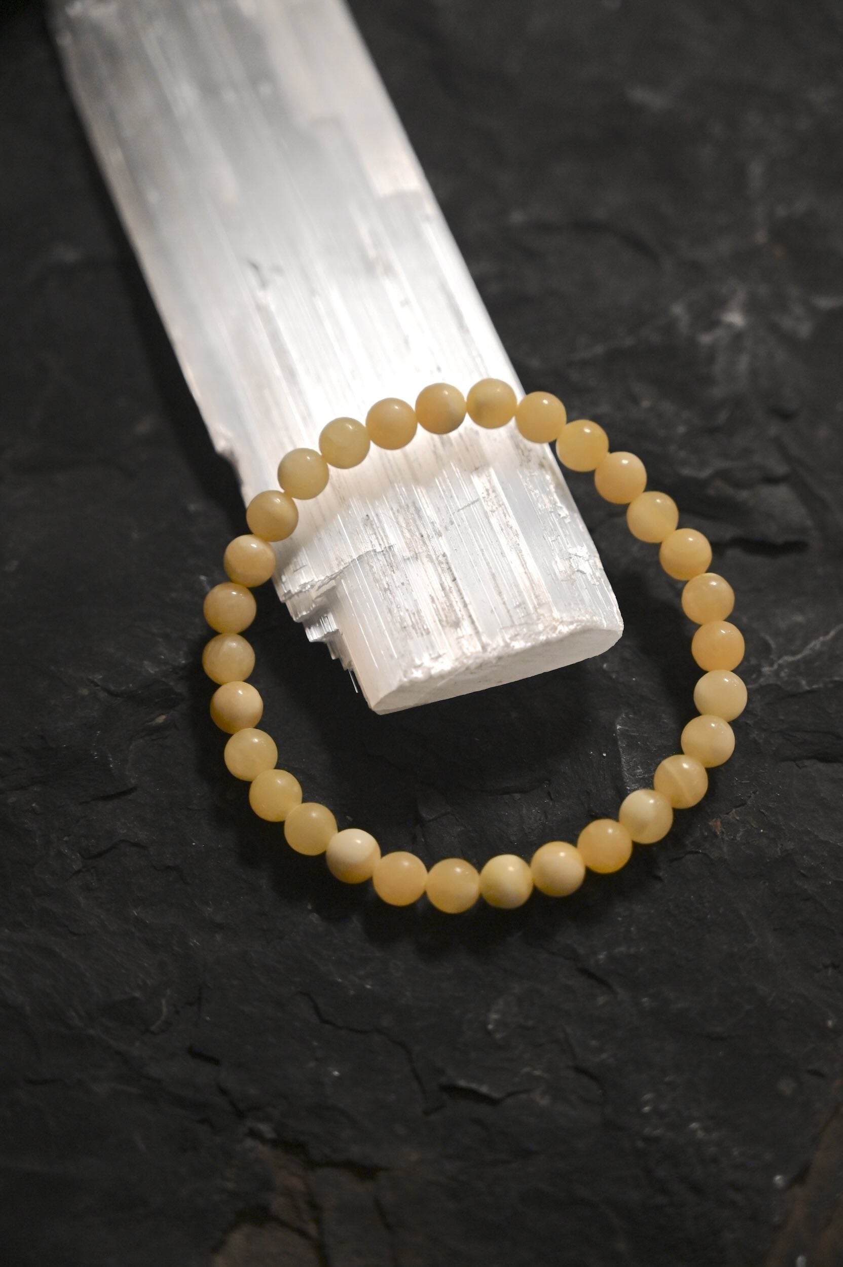 Natural Orange Calcite Healing Bracelet for Energy & Vitality - Perfect for Meditation, Yoga & Spiritual Balance