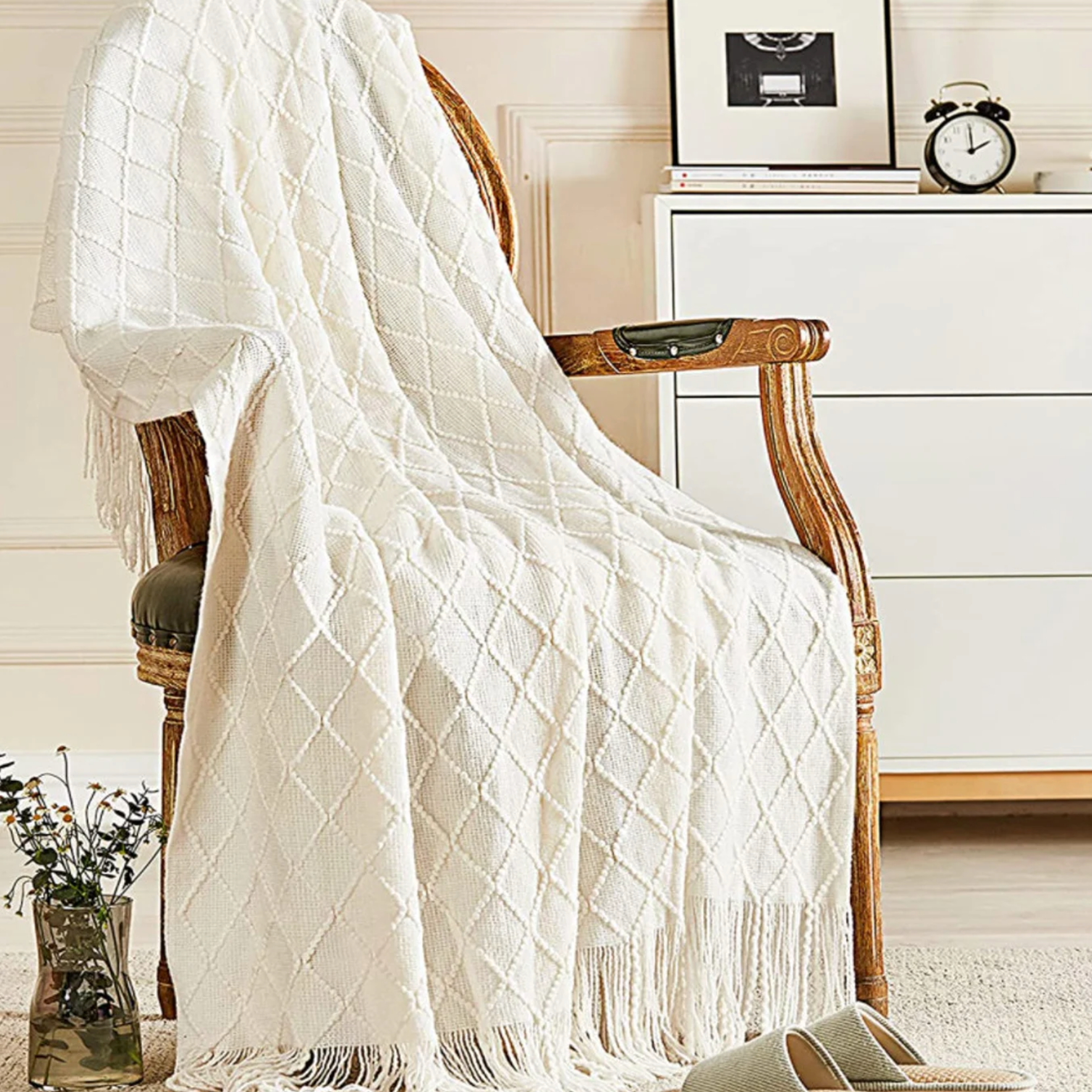 Cozy Hygge Gift Box for Men - Soft Fleece Blanket, Socks & Candles - Perfect for Relaxation, Self-Care & Winter Comfort