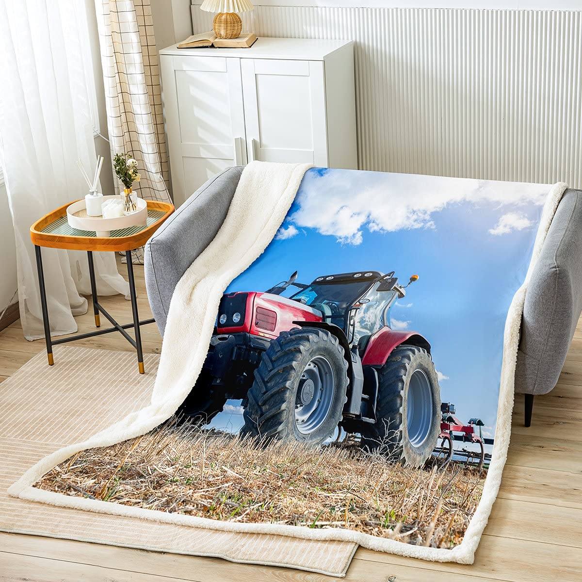 Farm Tractor Fleece Throw Blanket - Cute Harvesting Tractor Sherpa Plush Blanket for Kids Boys Girls (30x40 Inches) | Cozy Sofa Bed Couch Blanket for Nursery, Living Room & Winter Snuggles