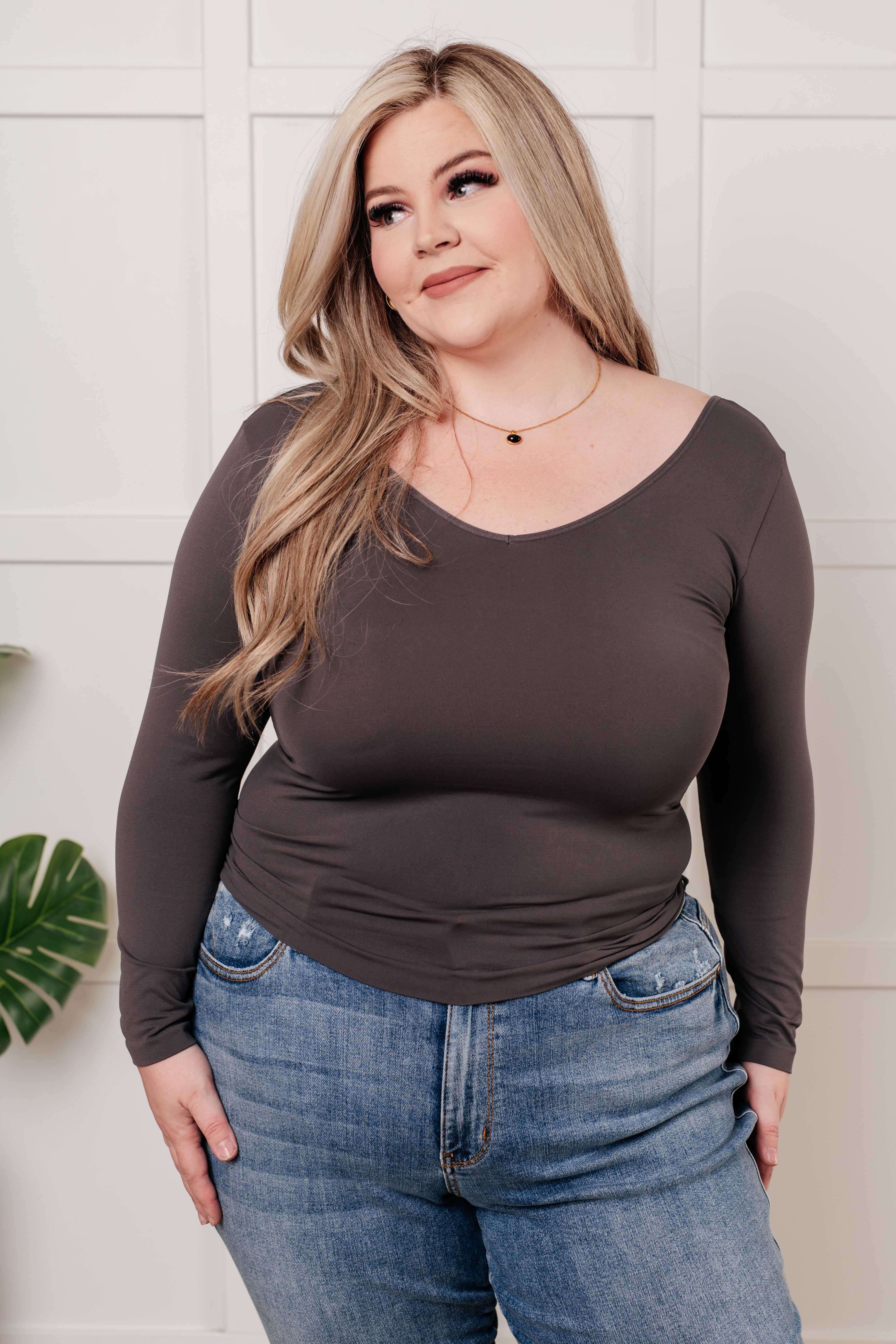 Seamless Reversible V-Neck Basic T-Shirt for Women - Soft Stretch Comfort Fit in Charcoal Gray - Perfect for Layering, Workouts & Casual Wear
