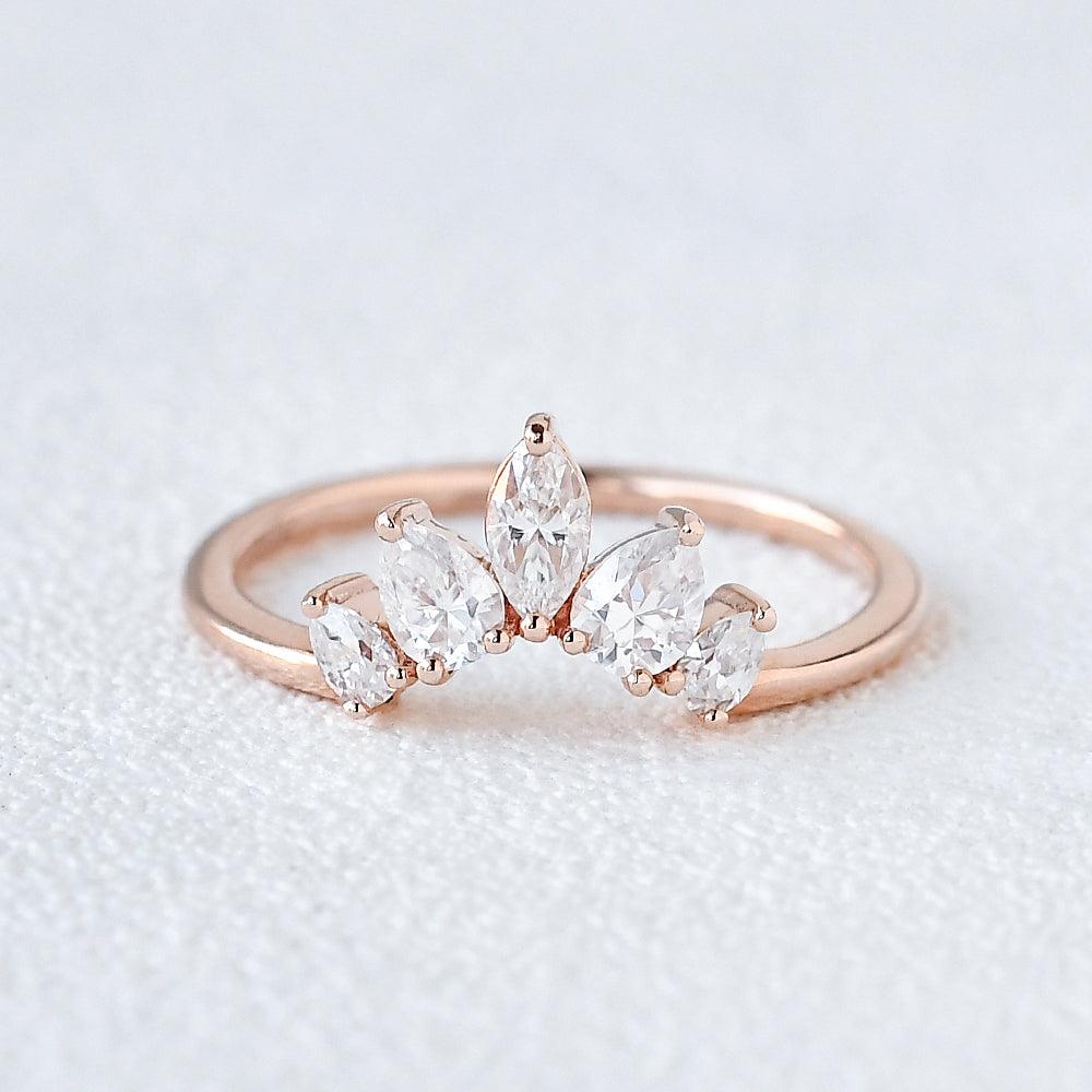 Exquisite Pear Shaped Moissanite Wedding Ring for Women - Elegant Bridal Jewelry for Engagement & Anniversary Gifts