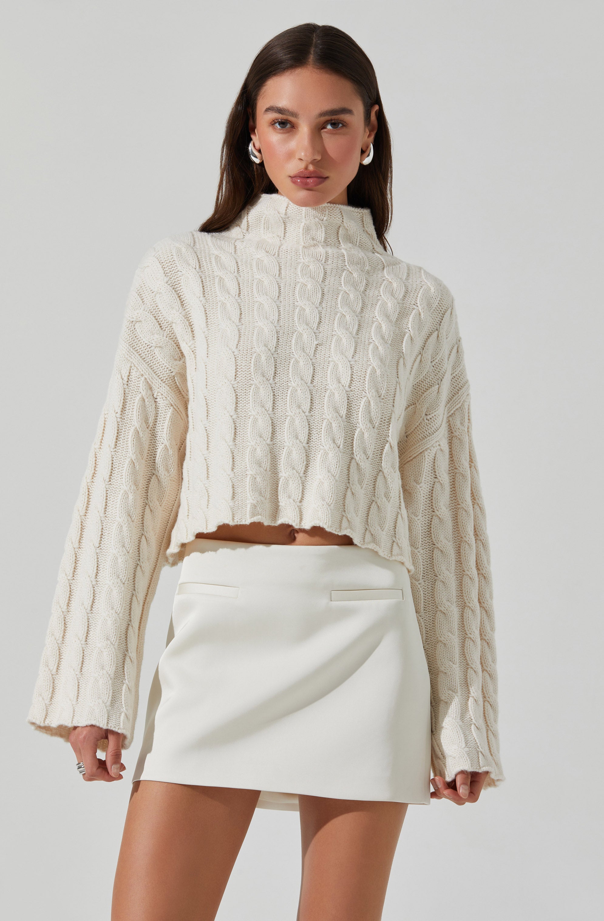 Sloan Cropped Cable Knit Sweater for Women - Soft Winter Pullover with Classic Cable Design - Perfect for Casual Outfits, Office Wear & Holiday Gatherings
