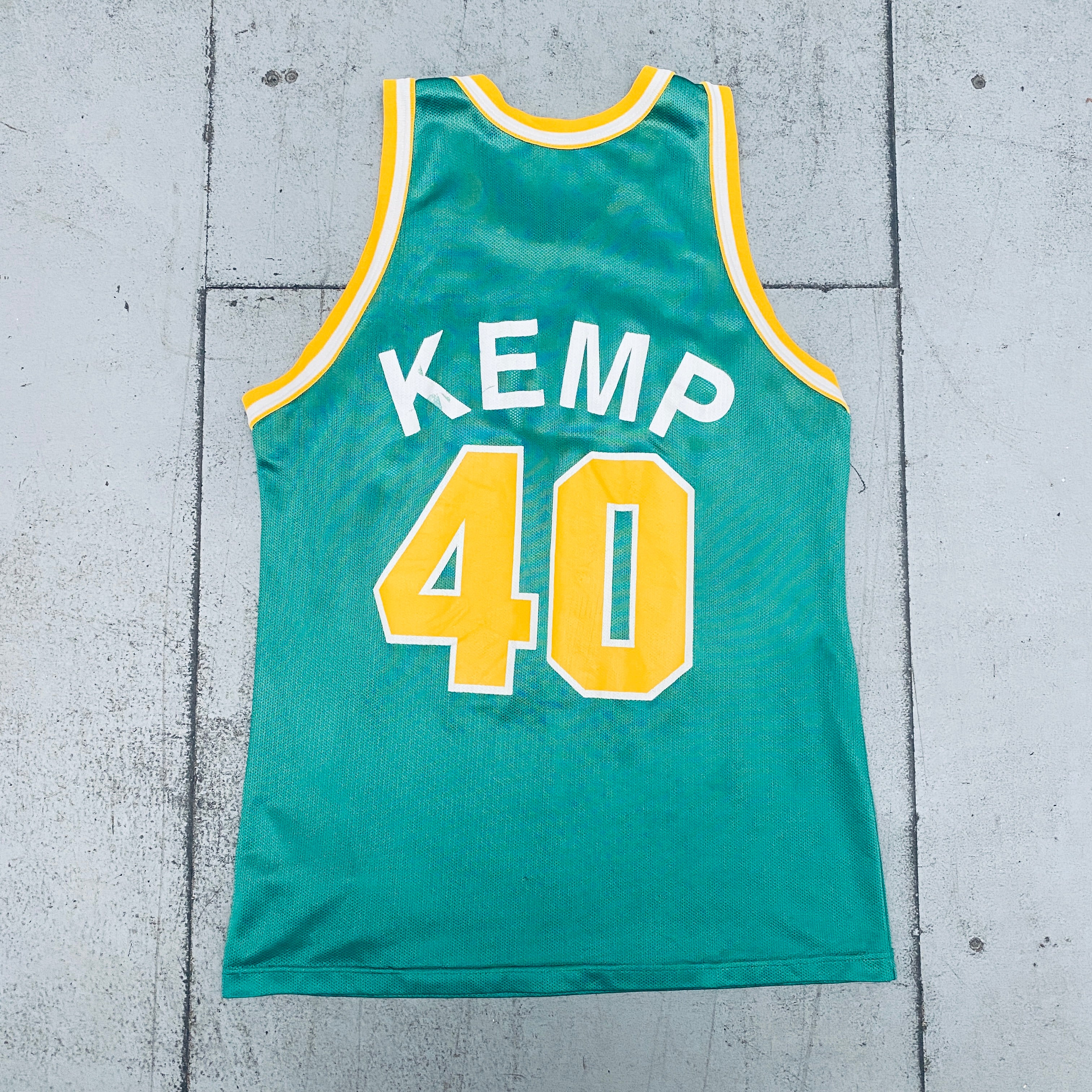 Shawn Kemp Seattle Supersonics 1993/94 Green Champion Jersey - Men's NBA Basketball Replica Jersey - Perfect for Game Day, Collecting & Sports Fan Gifts