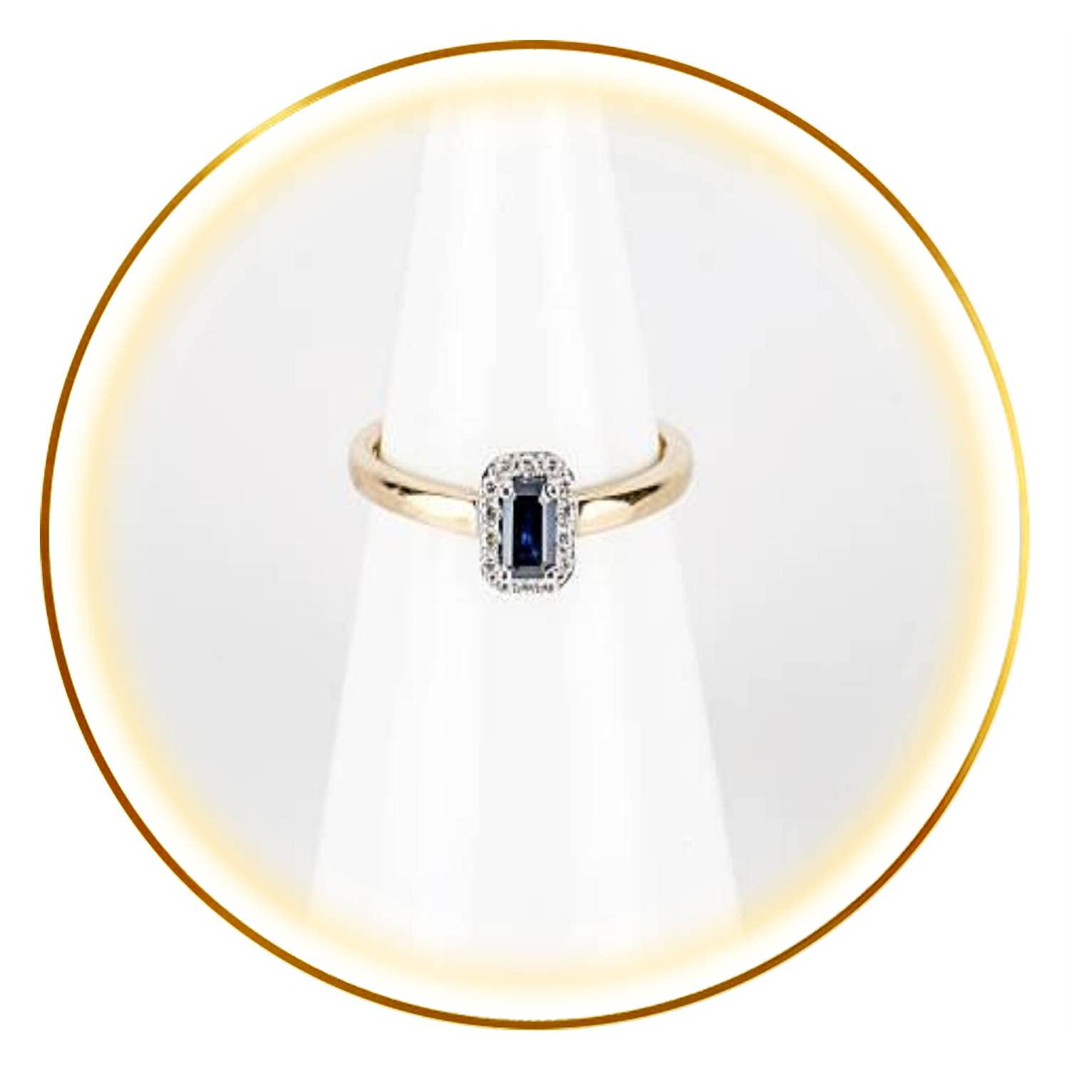 Modern LED Wall Sconce Light - Precious Ring Jewelry Design Wall Lamp for Bedroom, Living Room, Staircase & Hotel Decor - Energy Efficient Dimmable Lighting for Ambient & Accent Illumination (Perfect for Creating Cozy Atmosphere in Hallways and Entryways)