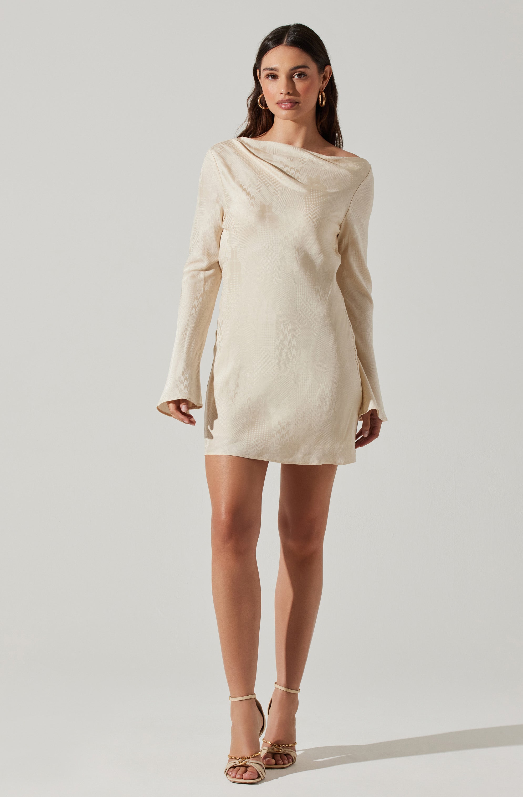 Sakari Women's Bell Sleeve Mini Dress - Flowy Short Party Dress for Night Out, Date Night, Cocktail Party & Summer Vacation