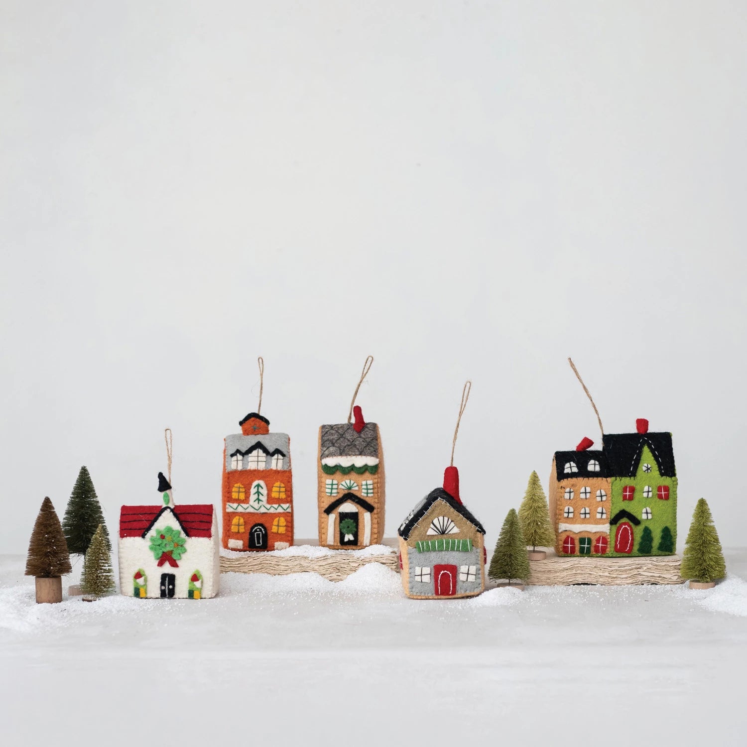 Handmade Wool Felt House Ornament Set - Christmas Tree Decorations, Holiday Home Decor, DIY Craft Kit for Festive Season - Perfect for Christmas Tree, Mantel, Table Centerpiece and Gift Giving