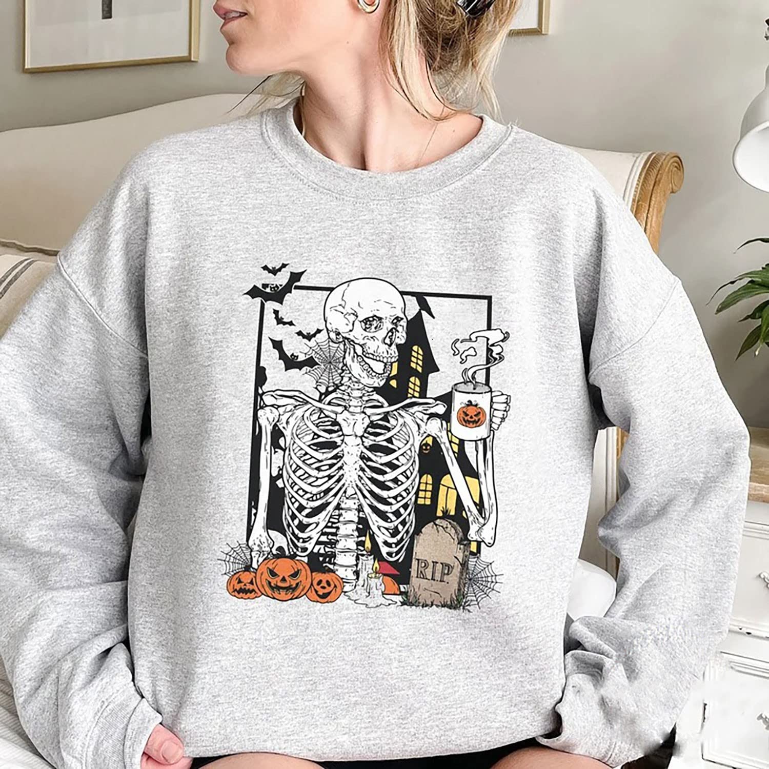 Vintage Skeleton Pumpkin Halloween Sweatshirt for Women - Cozy Fall Pullover with Retro Design - Perfect for Halloween Parties, Pumpkin Patch Visits & Autumn Coffee Dates (2022 Collection)