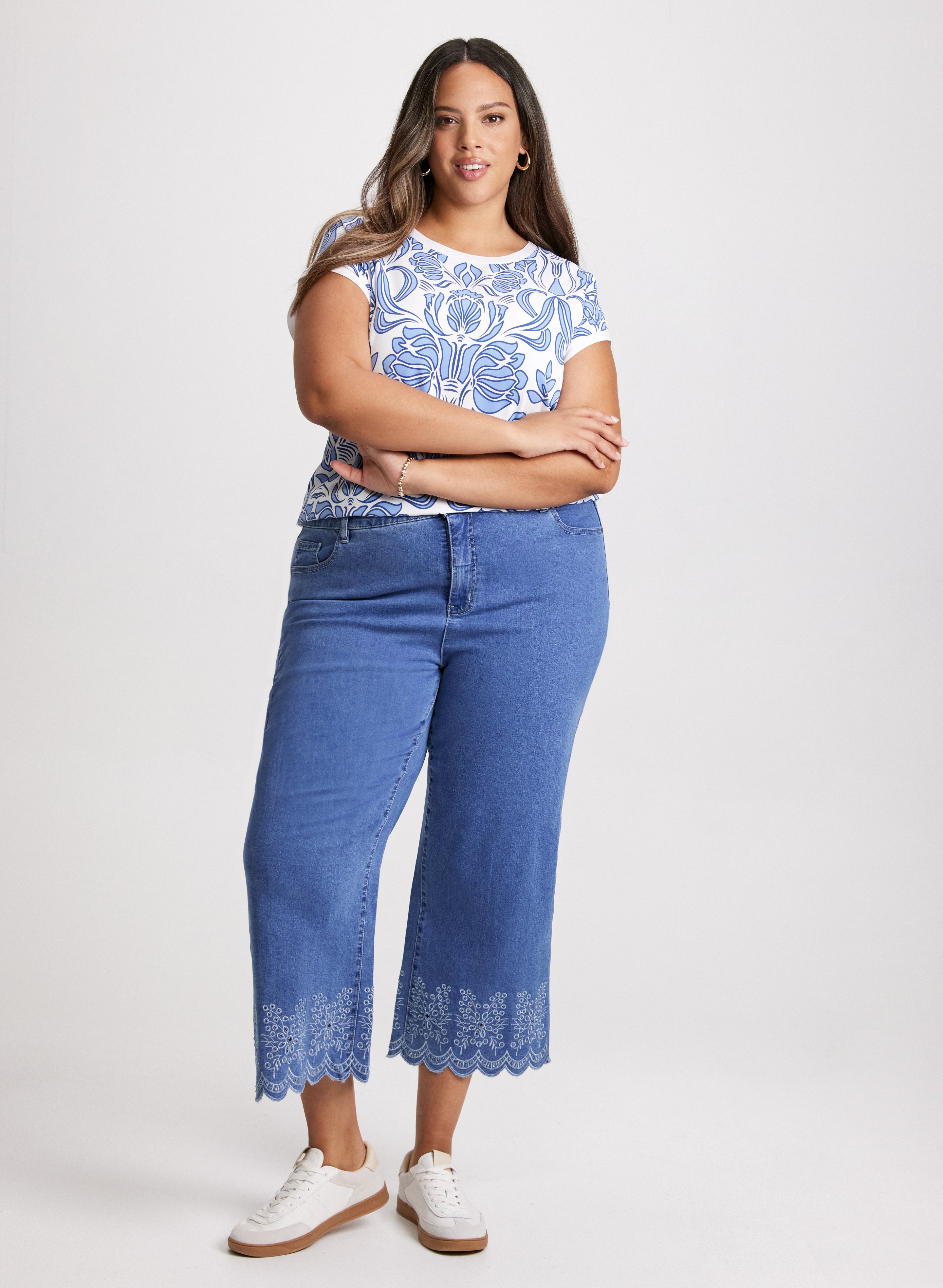 Abstract Floral Print T-Shirt & Embroidered Capri Jeans for Women - Casual Summer Outfit for Beach, Shopping and Street Style