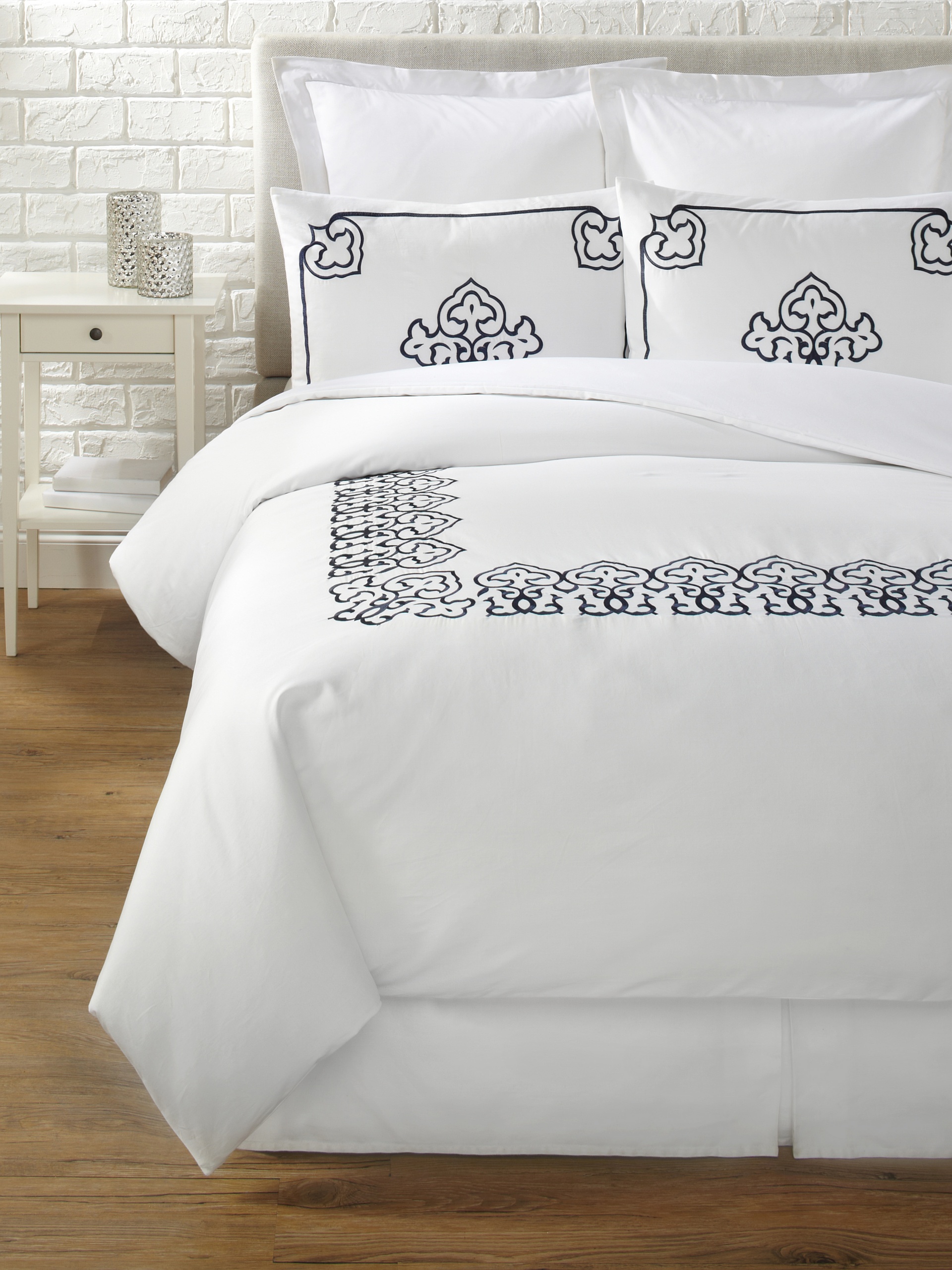 Premium Daliya King Size Duvet Cover Set - Navy Blue & White Stripe - Soft Breathable Bedding for Comfortable Sleep - Perfect for Master Bedroom, Guest Room & Hotel Decor