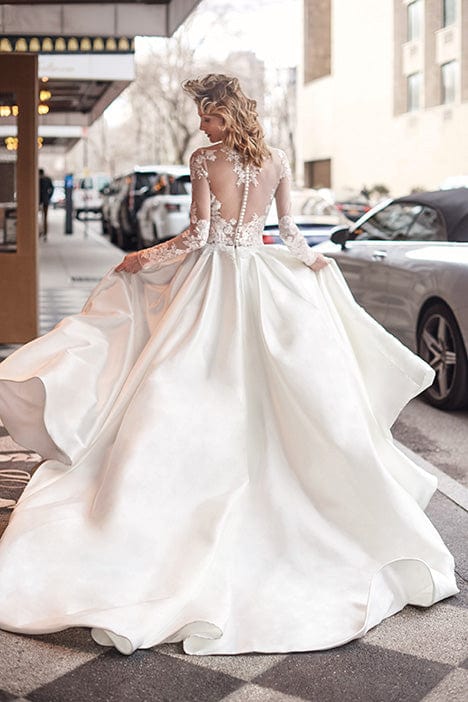 Monique Lhuillier BL19106 Wedding Dress Size 12 - Elegant Bridal Gown for Church Ceremony & Reception