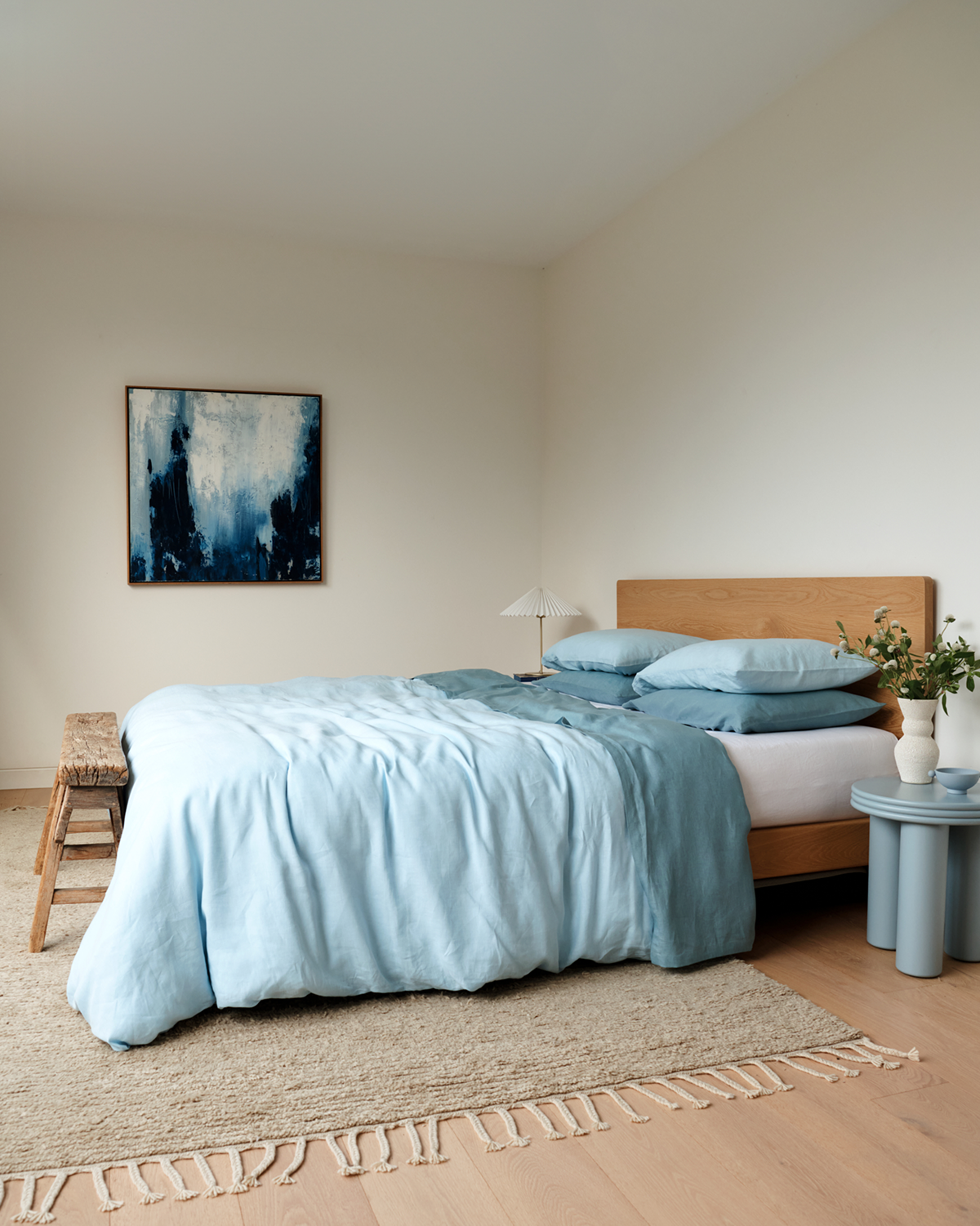 Coastal & Lagoon Themed White Bedding Set - Soft & Breathable Comforter, Sheets & Pillowcases for Beach House, Guest Room or Vacation Home Decor